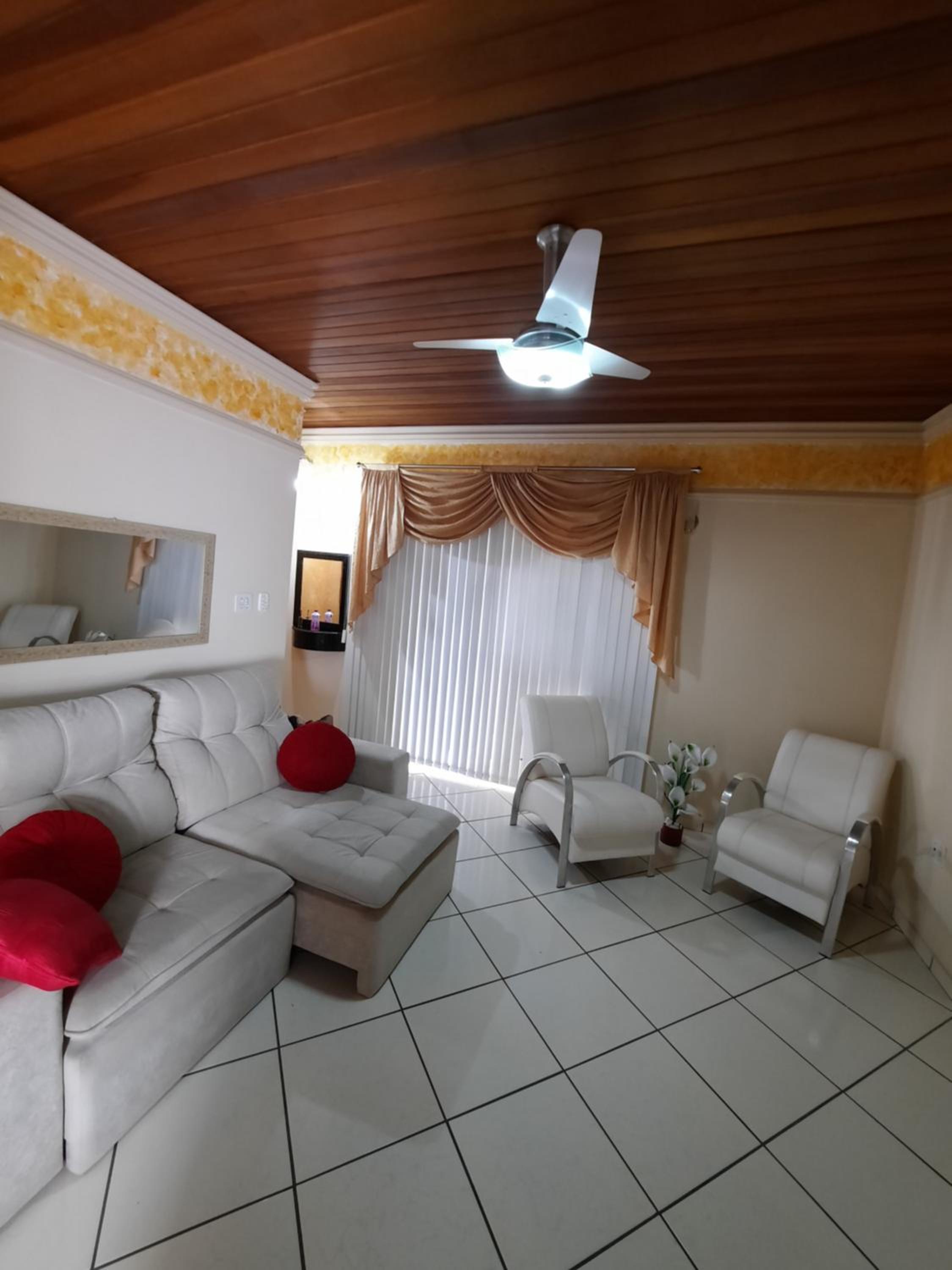 Family Room - Photo 14