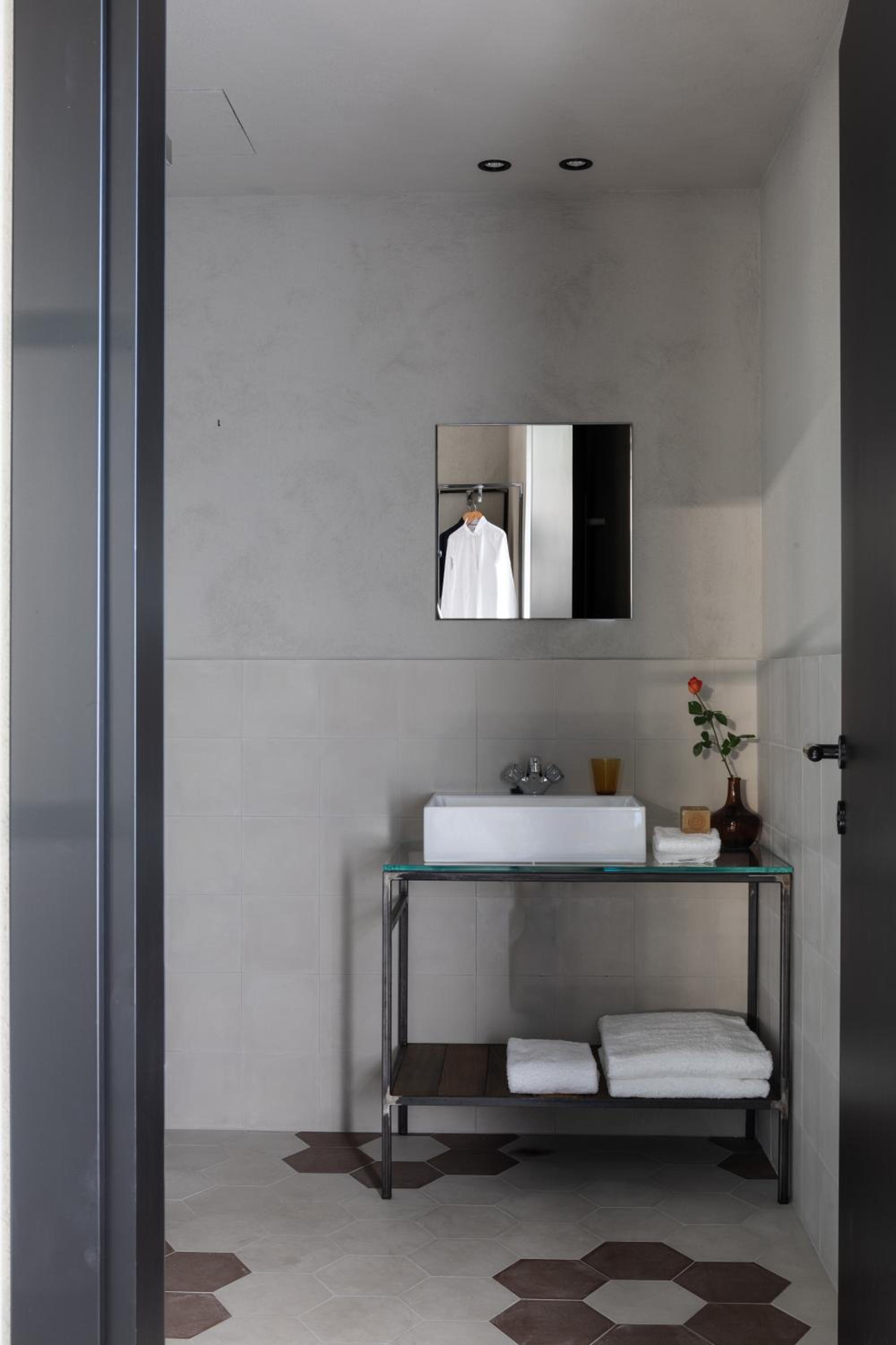 Double Room - Photo 2