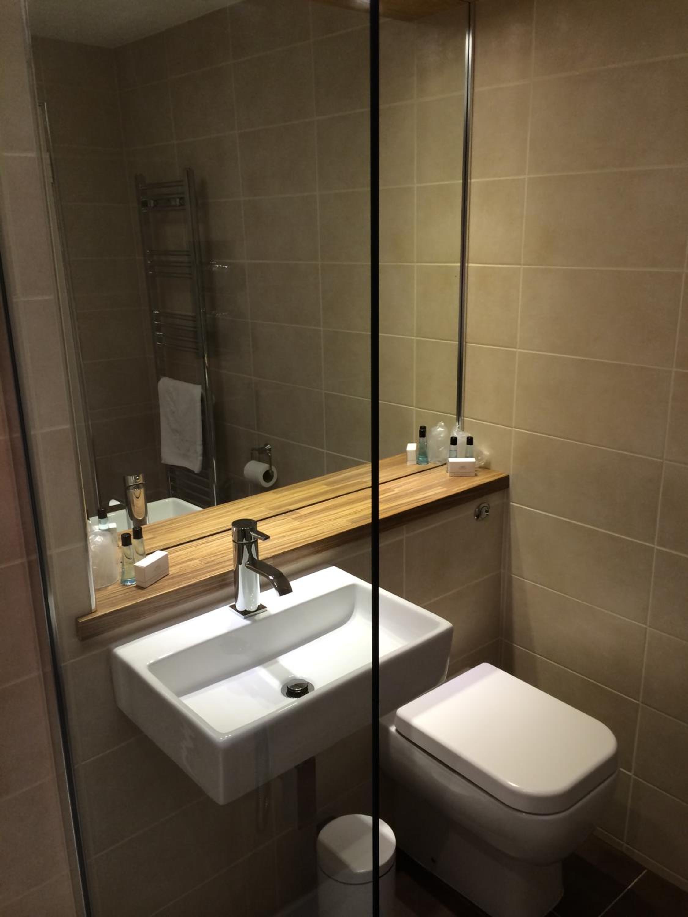 Twin Room with Shower photo 3