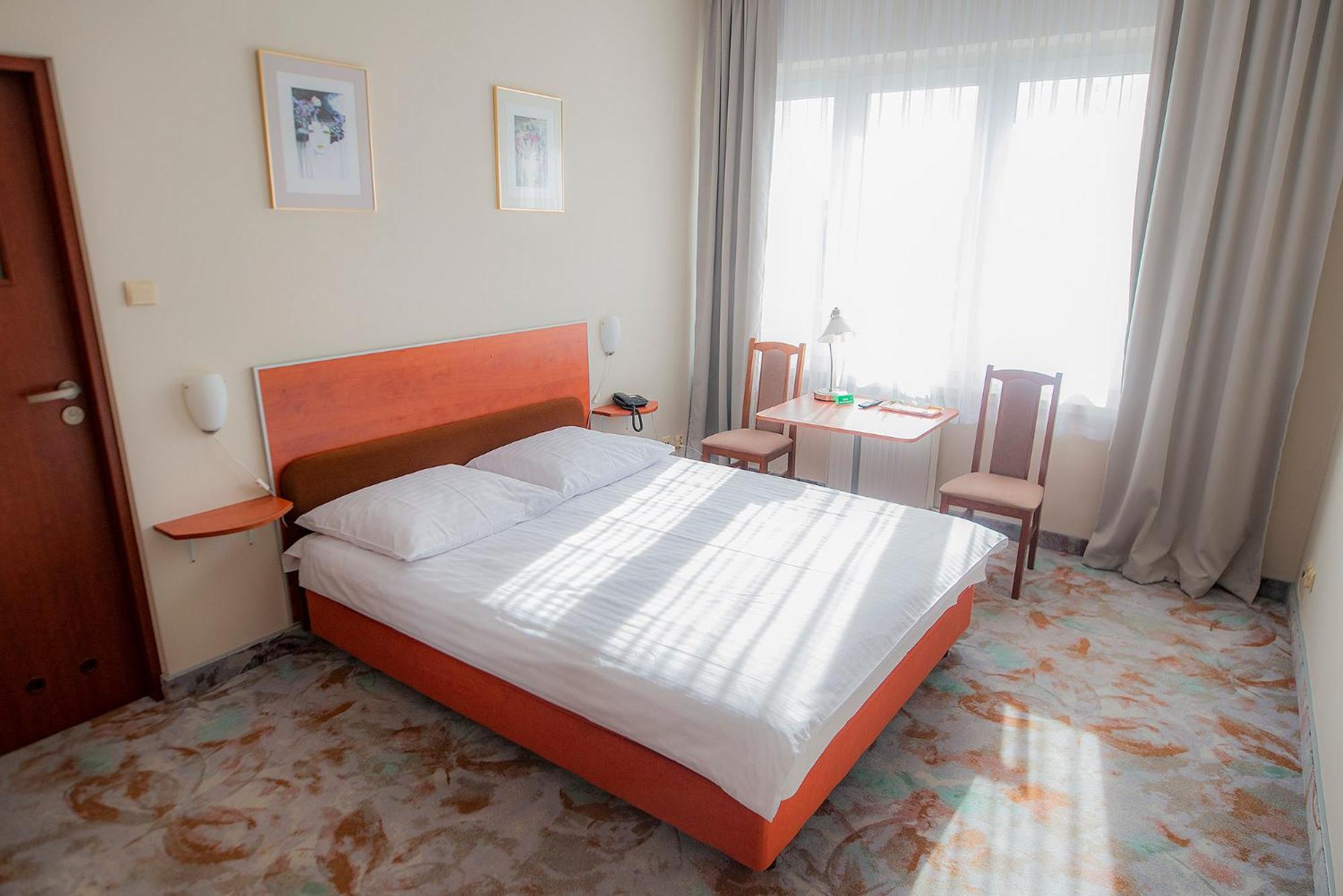 Double Room - Photo 3