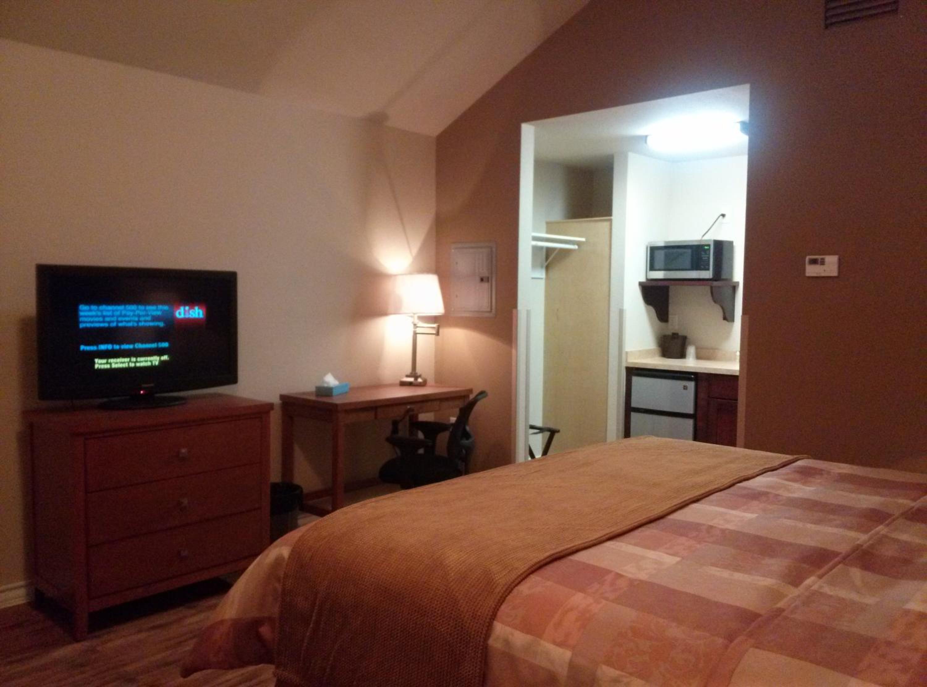 Double Room With Two Double Beds photo 3