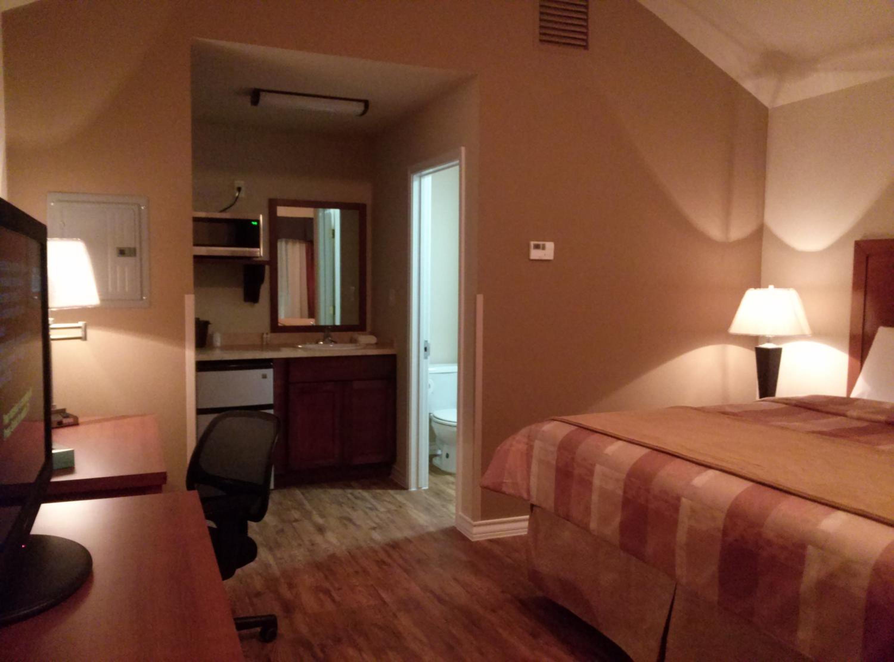 Double Room With Two Double Beds photo 2