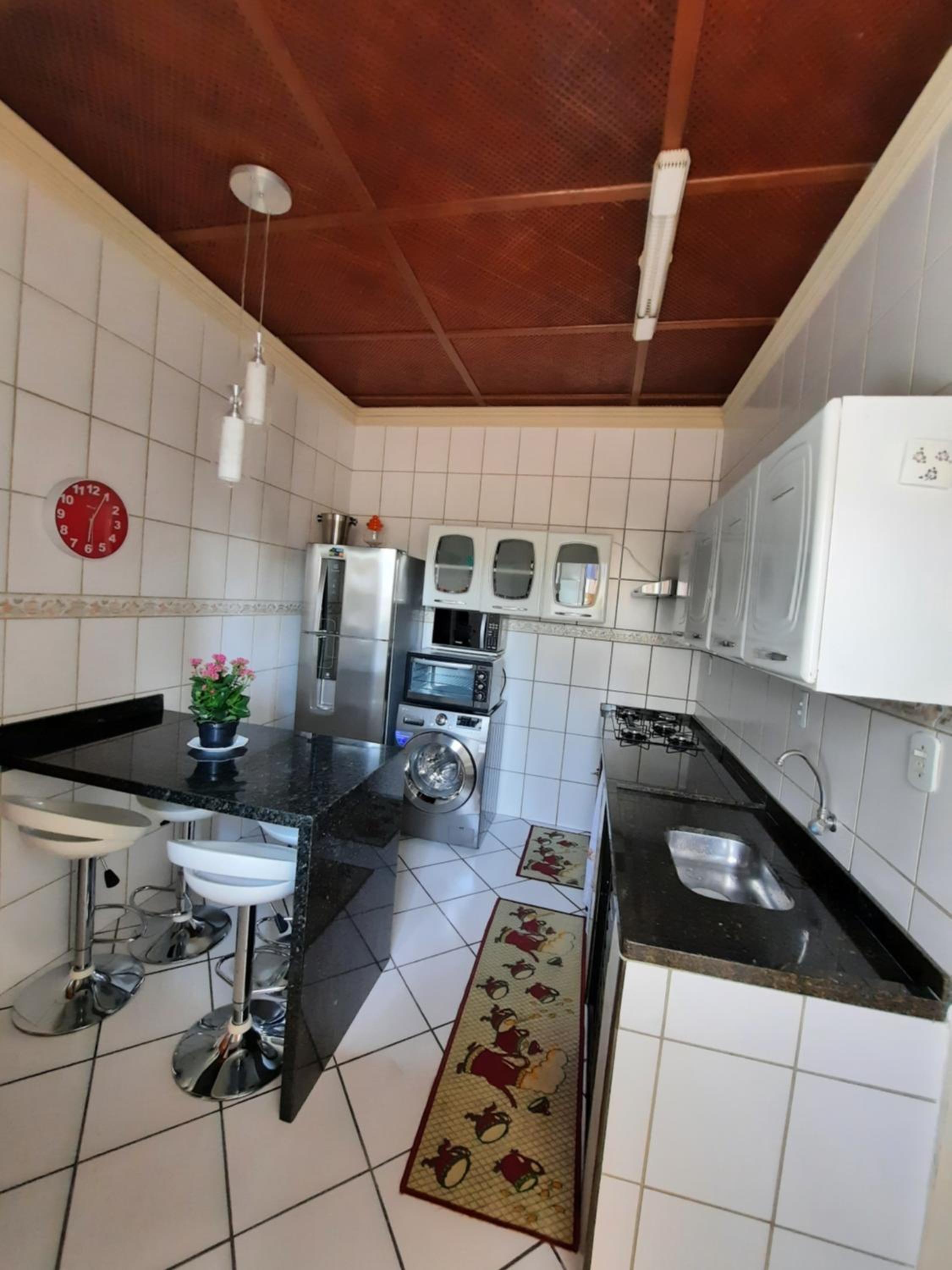 Family Room - Photo 9