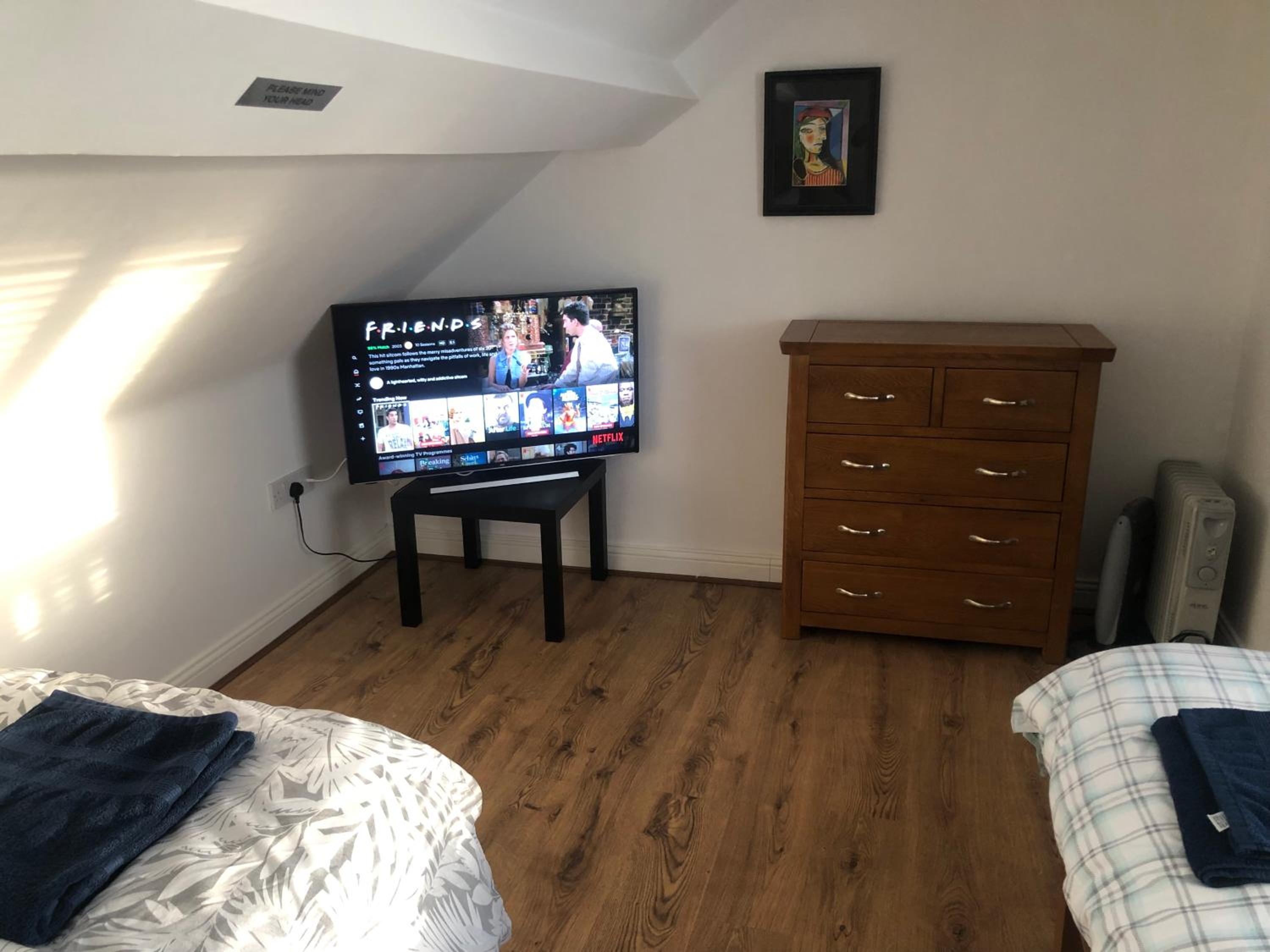 Two-Bedroom Apartment - Photo 28