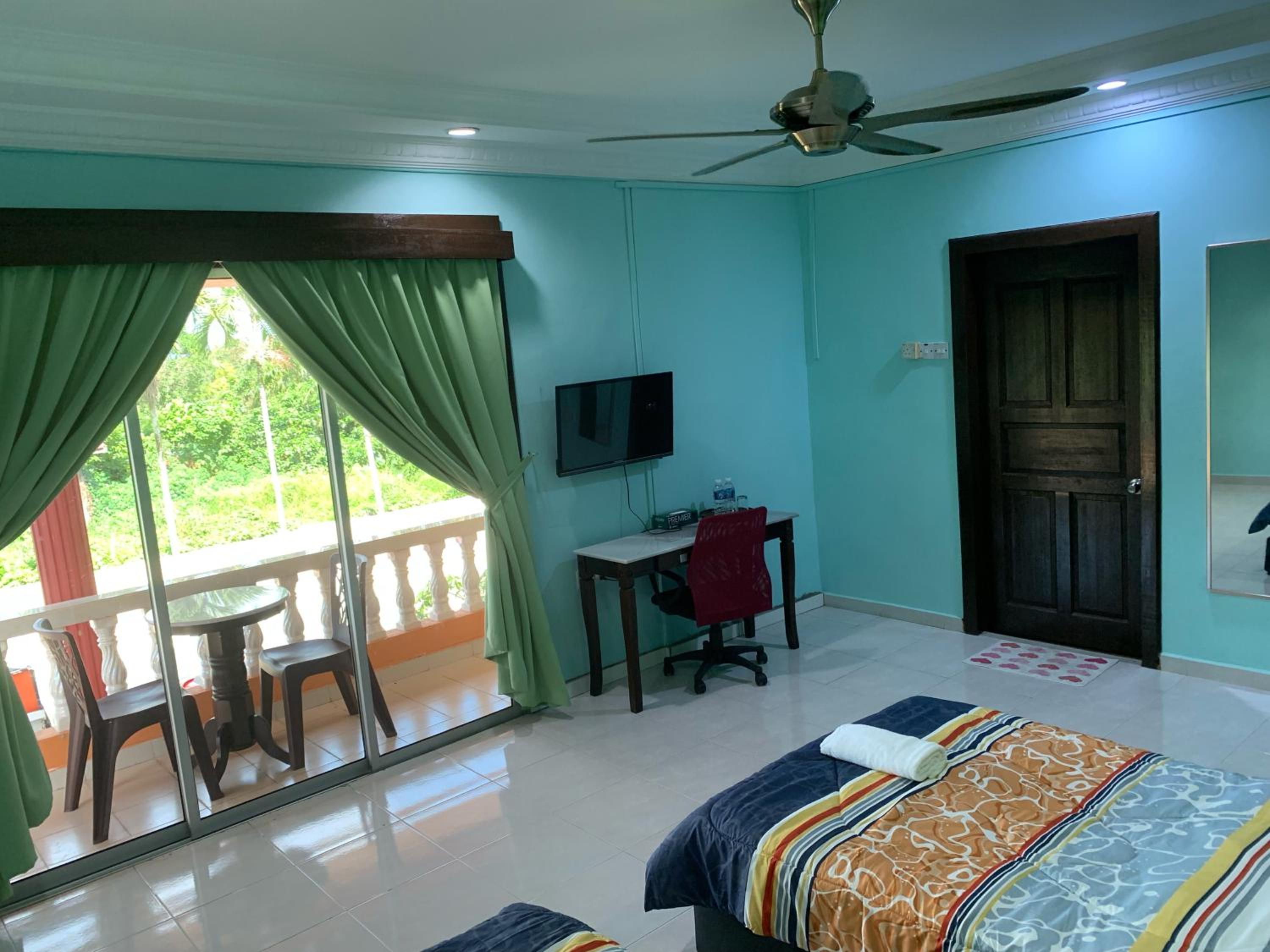 Twin Room with Garden View photo 2
