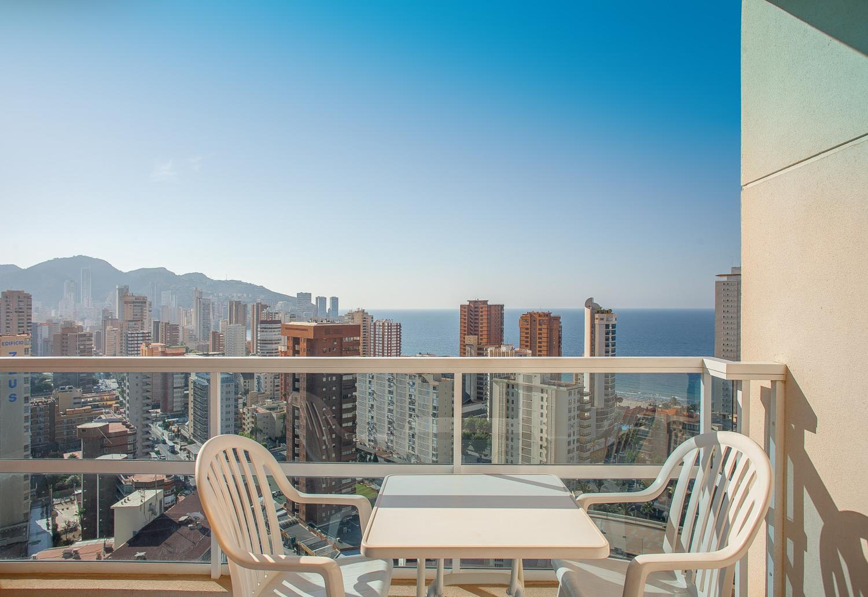 Deluxe Triple Room with Sea View and Terrace (3 adults) - Photo 3