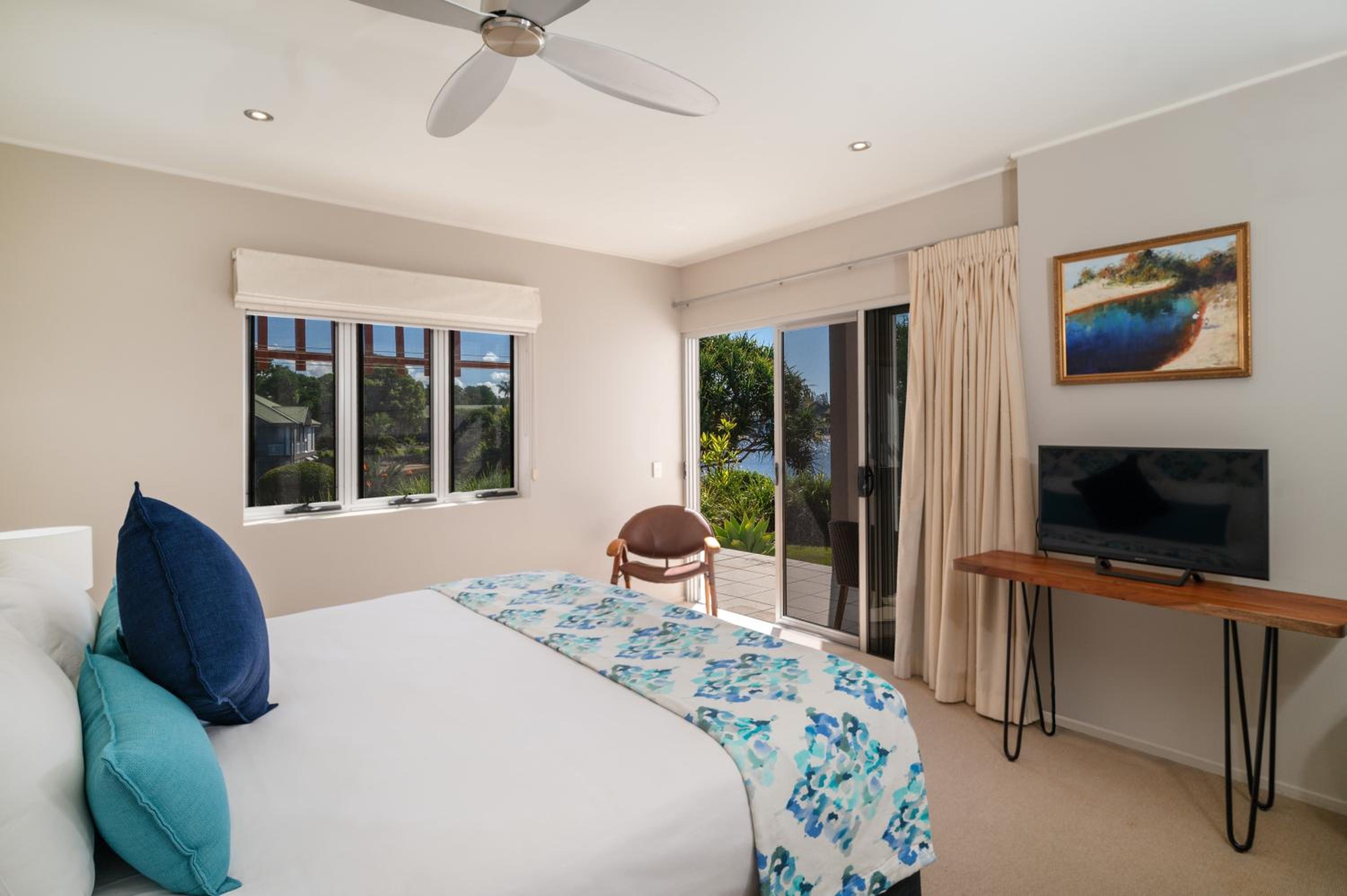 Two-Bedroom Apartment With Lagoon View photo 1