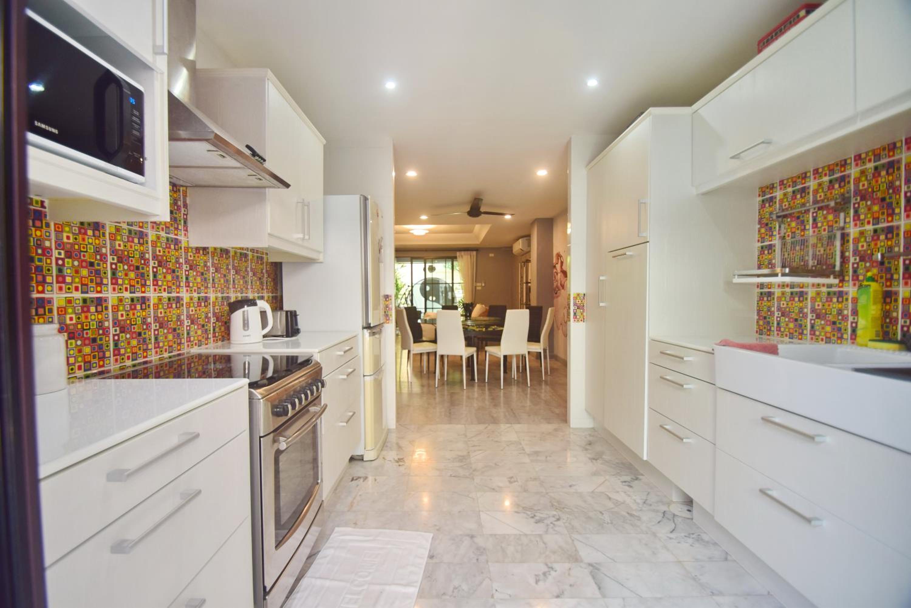 Three-Bedroom Townhouse - Photo 41