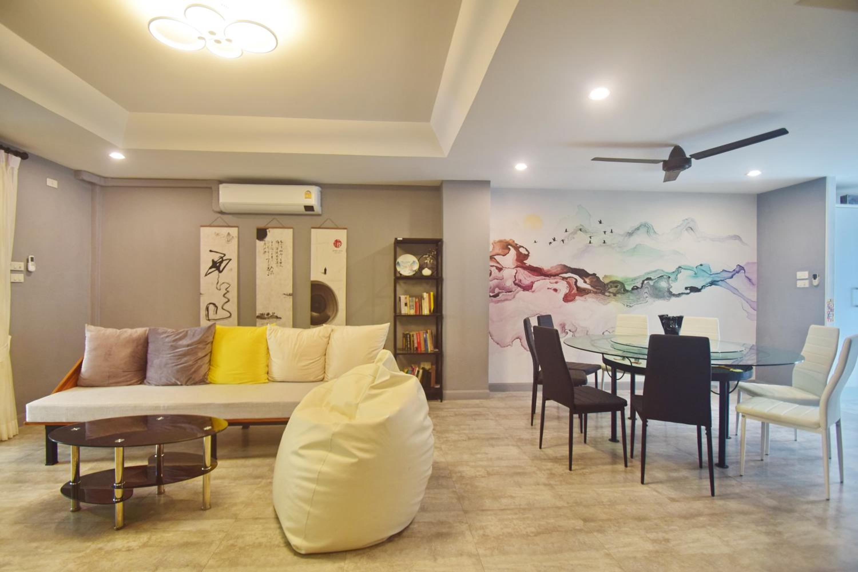 Three-Bedroom Townhouse - Photo 1
