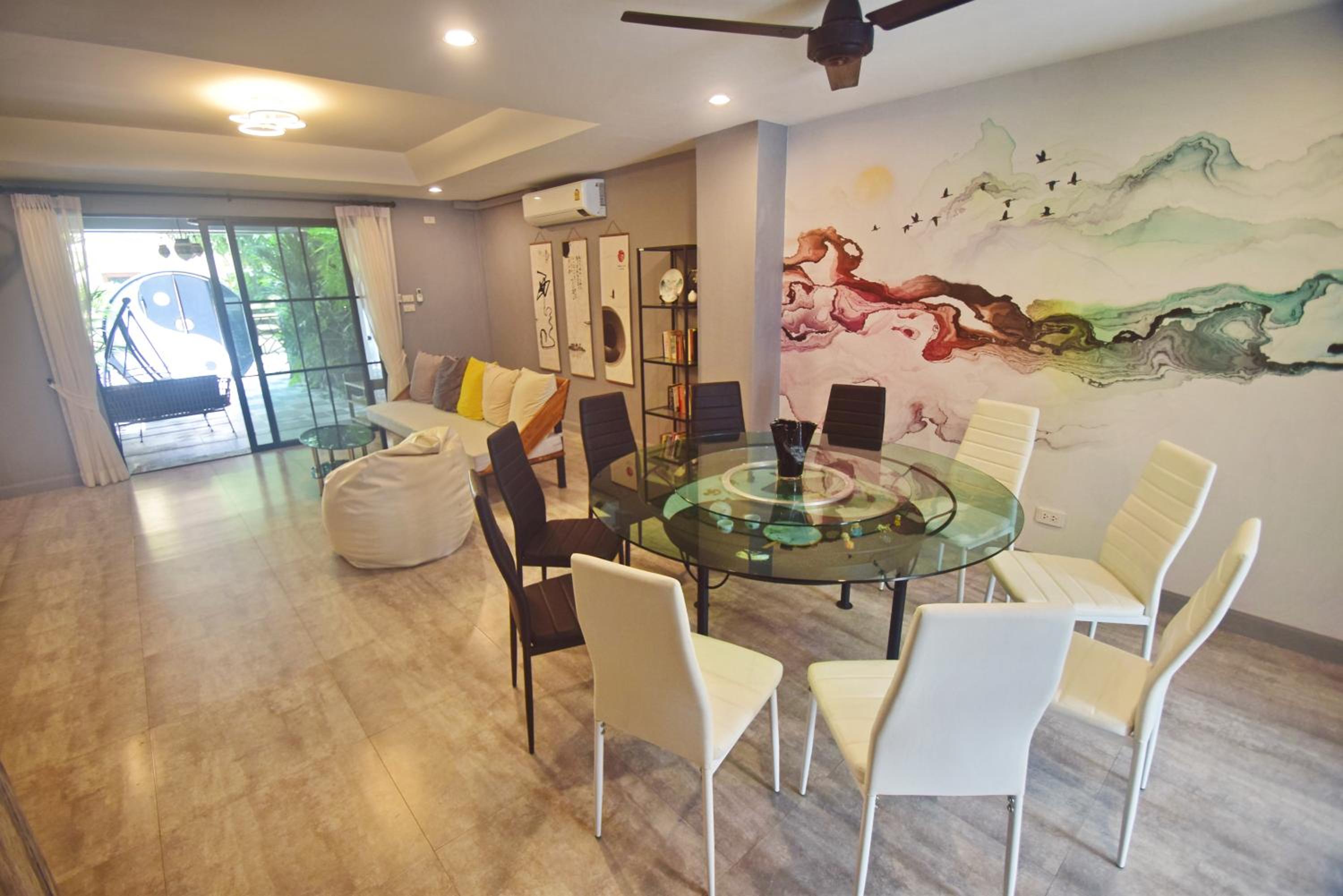Three-Bedroom Townhouse - Photo 30