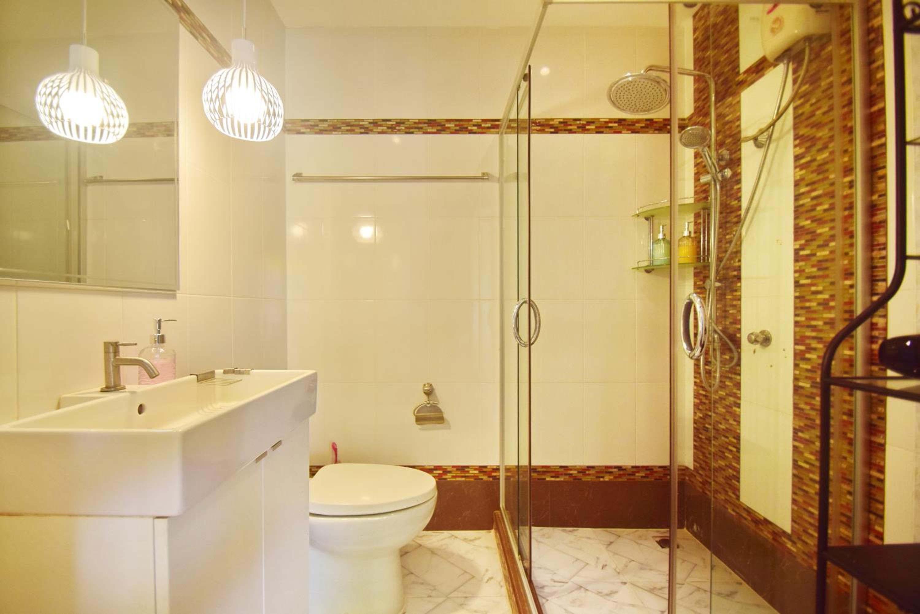 Three-Bedroom Townhouse - Photo 25