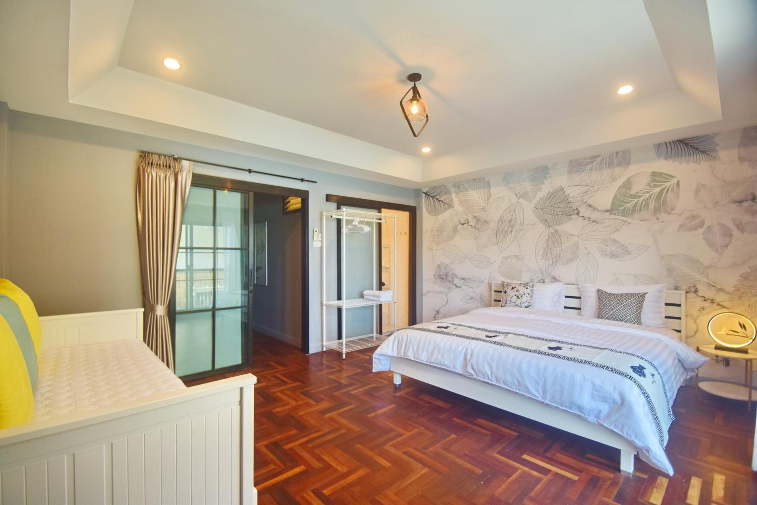 Three-Bedroom Townhouse - Photo 22