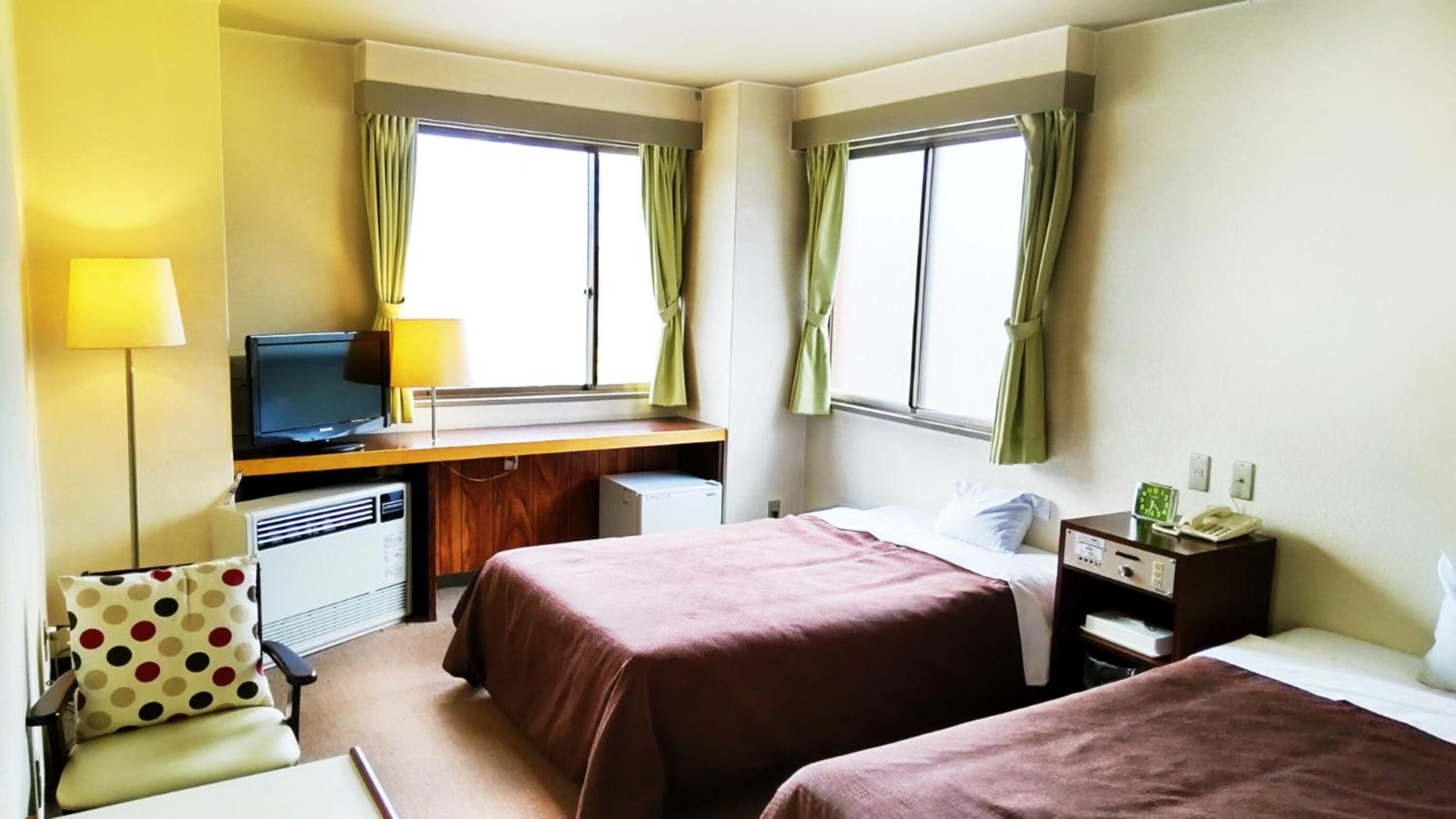 Twin Room - Smoking - Photo 1