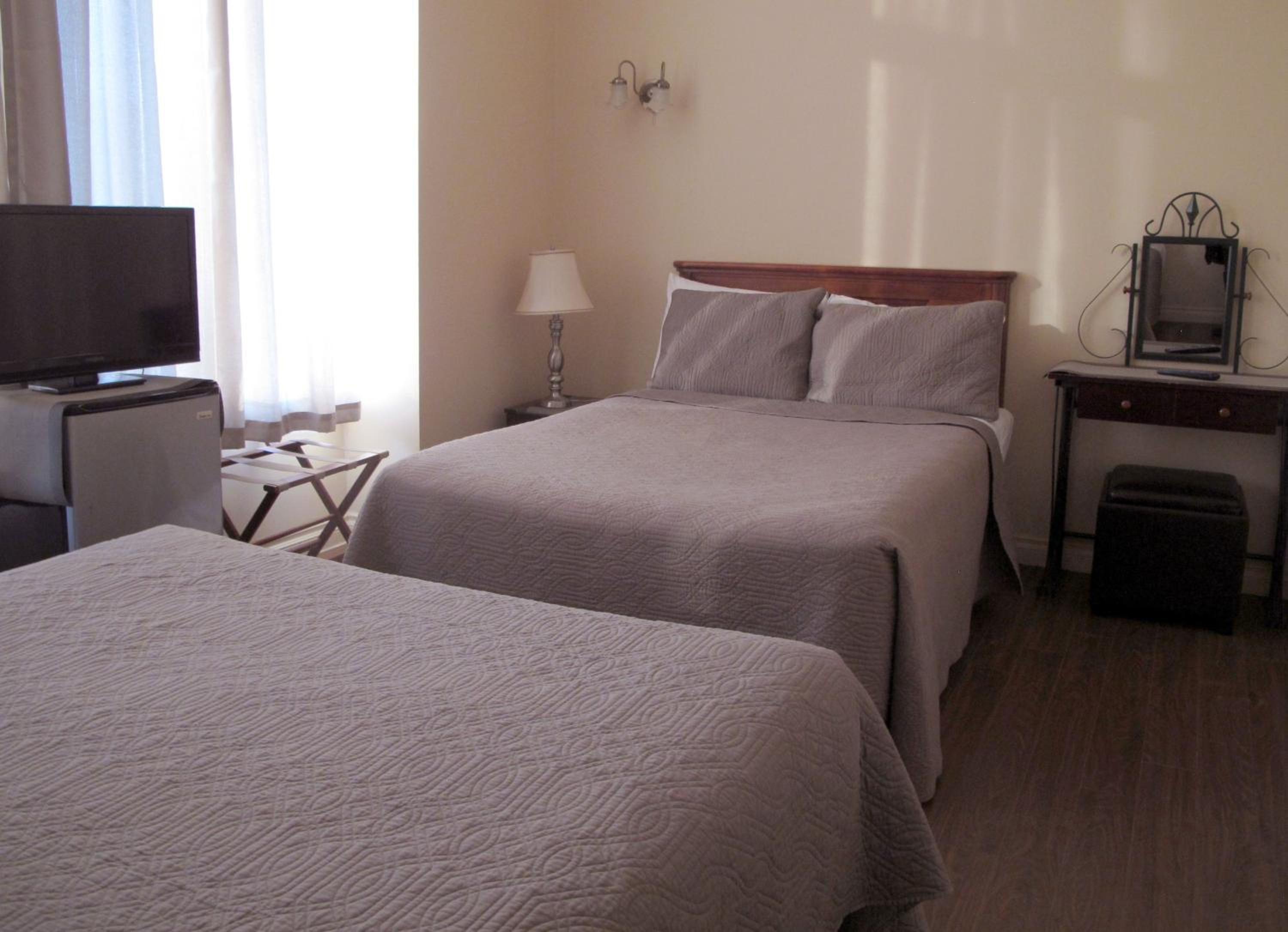 Family Room, 2 Double Beds - Photo 4