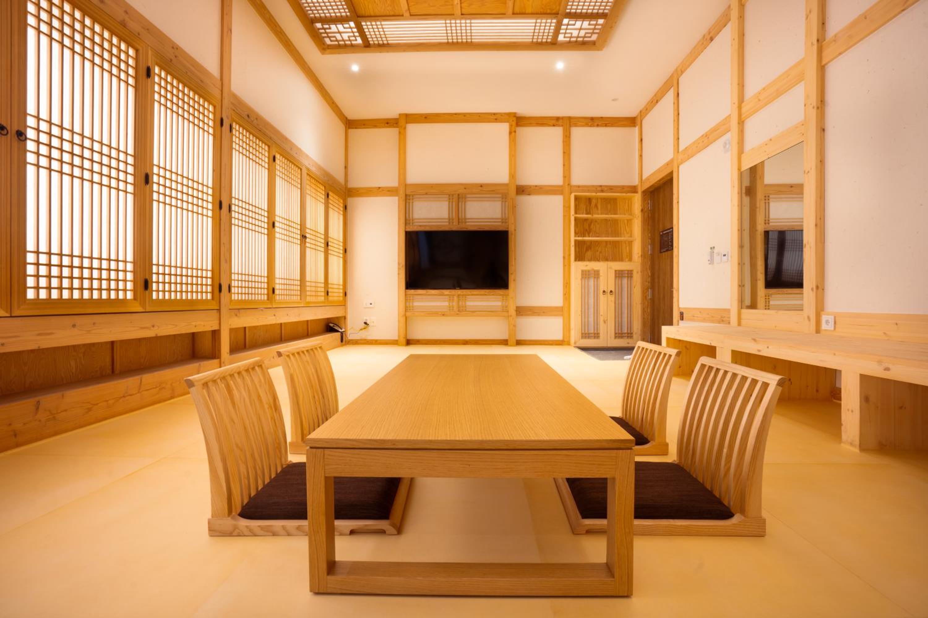 Standard Suite Room - Photo 1