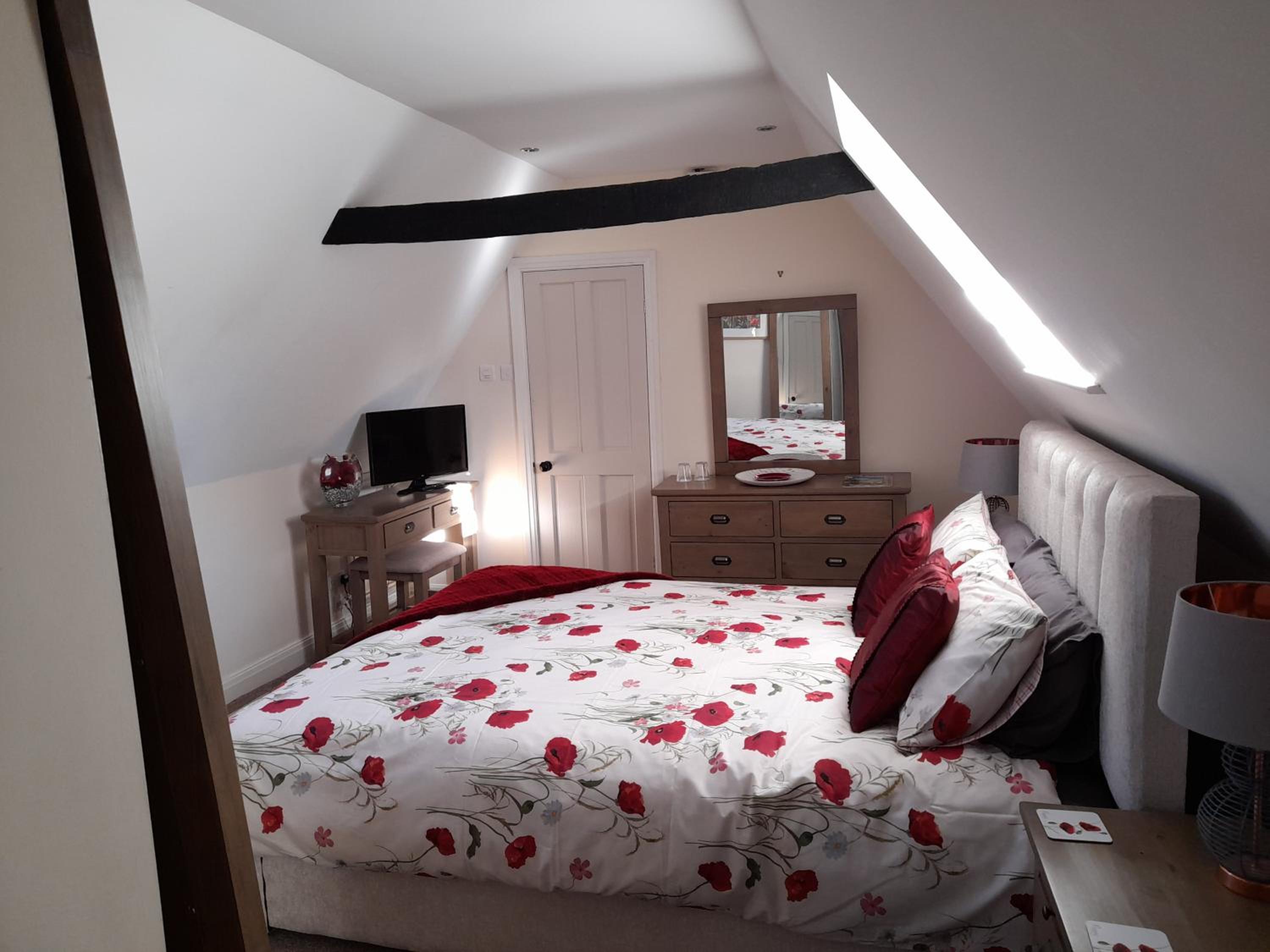 Queen Room photo 2