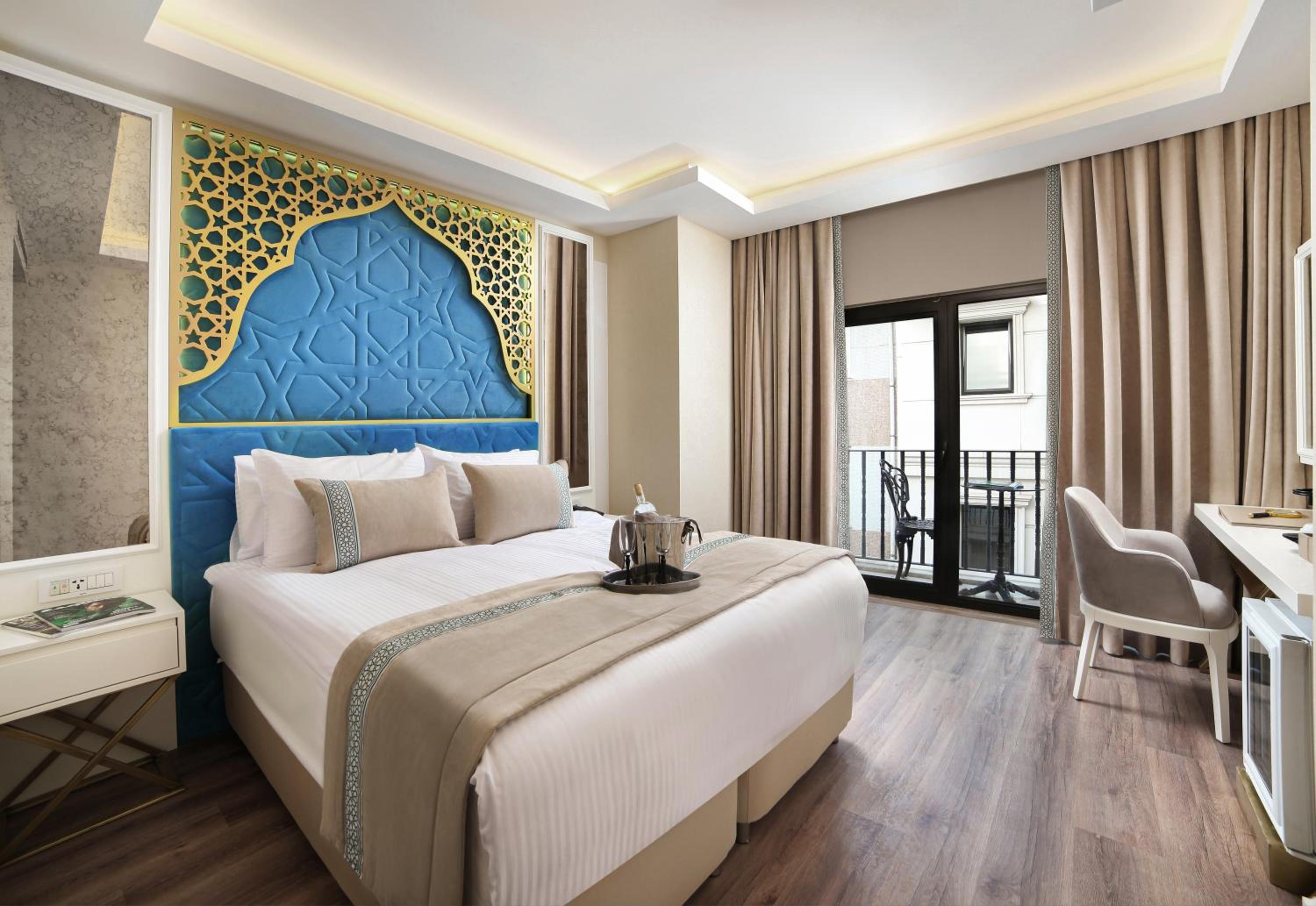 Superior Double or Twin Room with Balcony photo 1