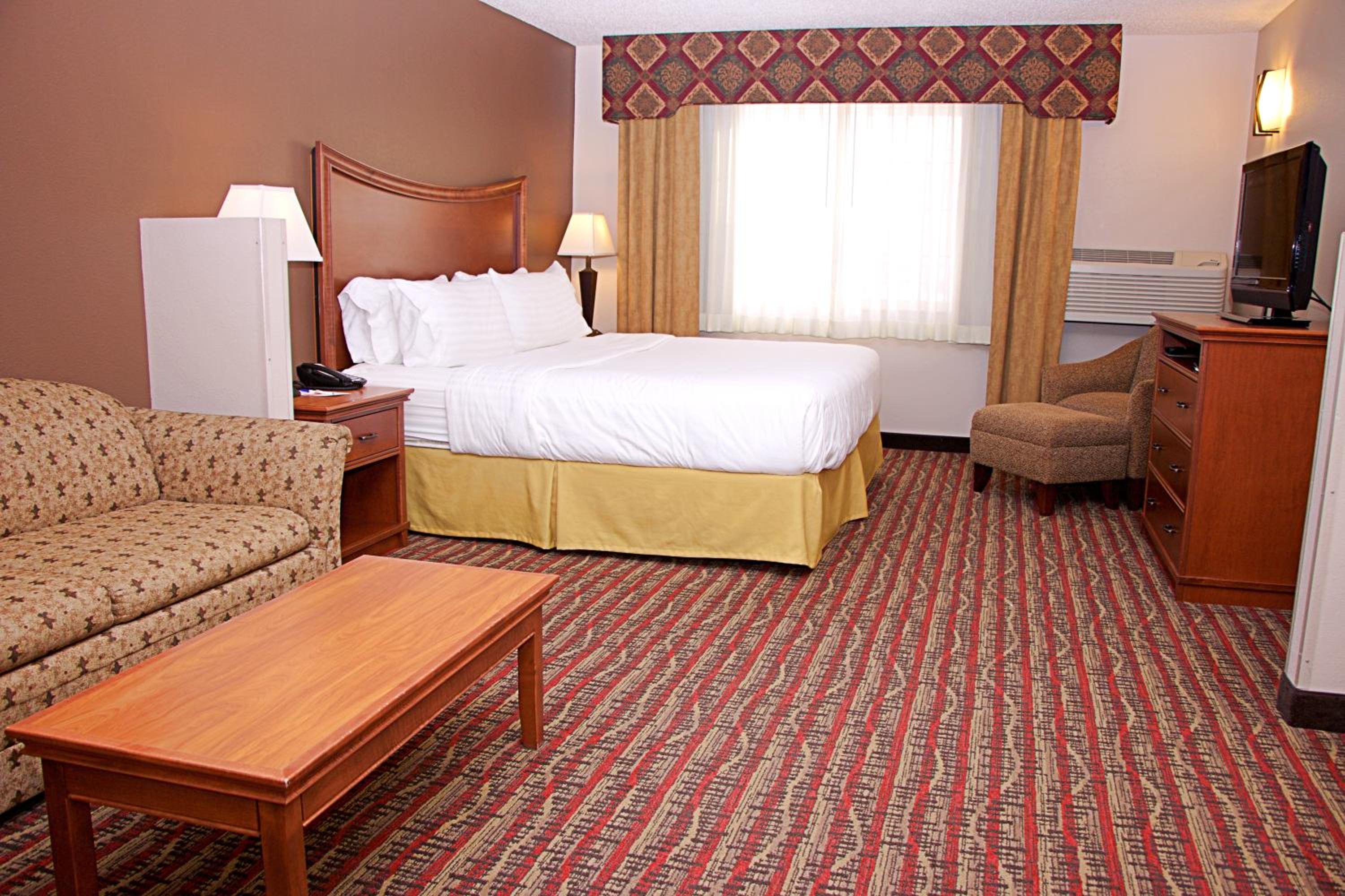 King Suite with Sofa Bed - Photo 5