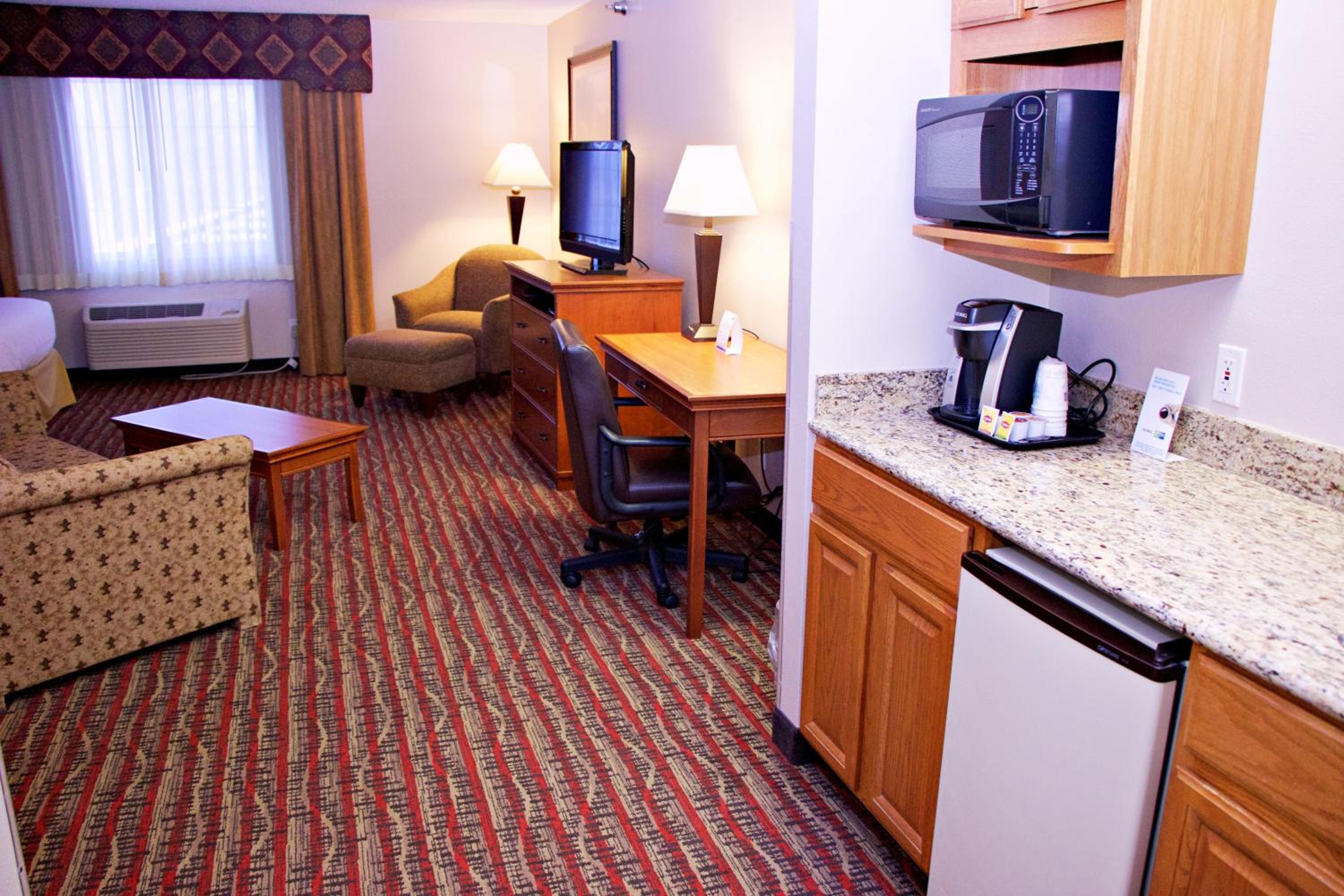 Executive King Suite - Photo 6