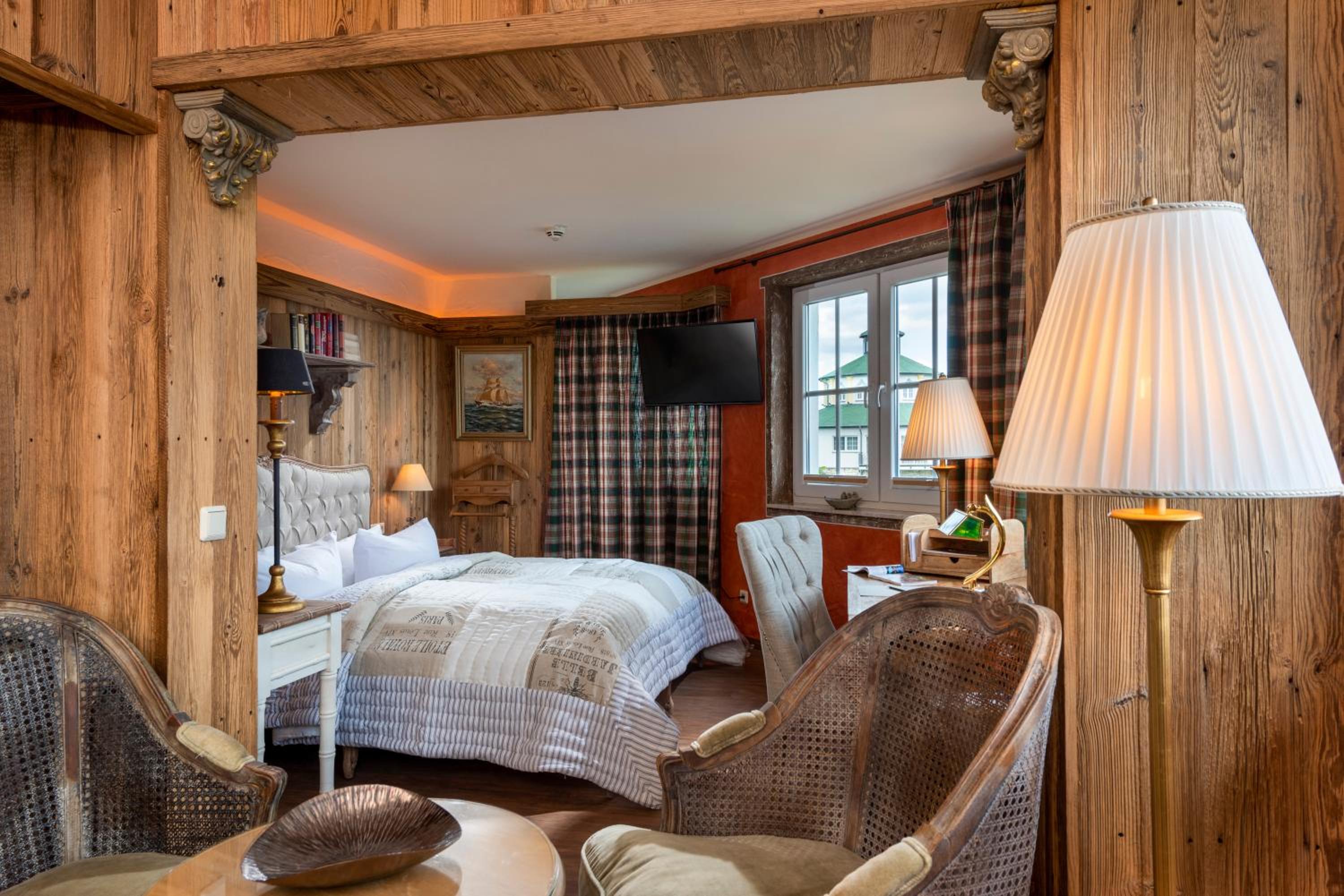 Junior Suite with Garden View