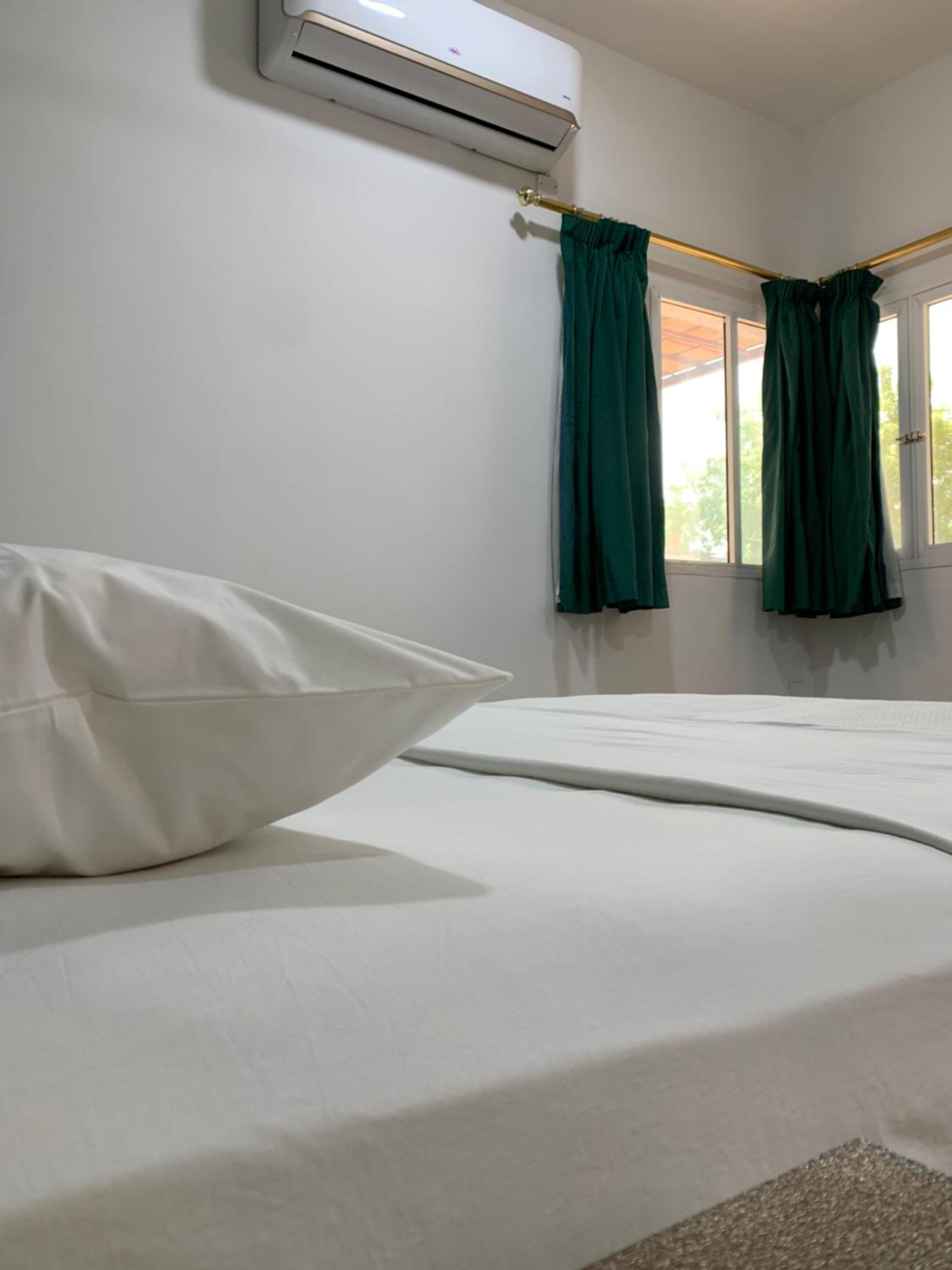 Double or Twin Room - Photo 4