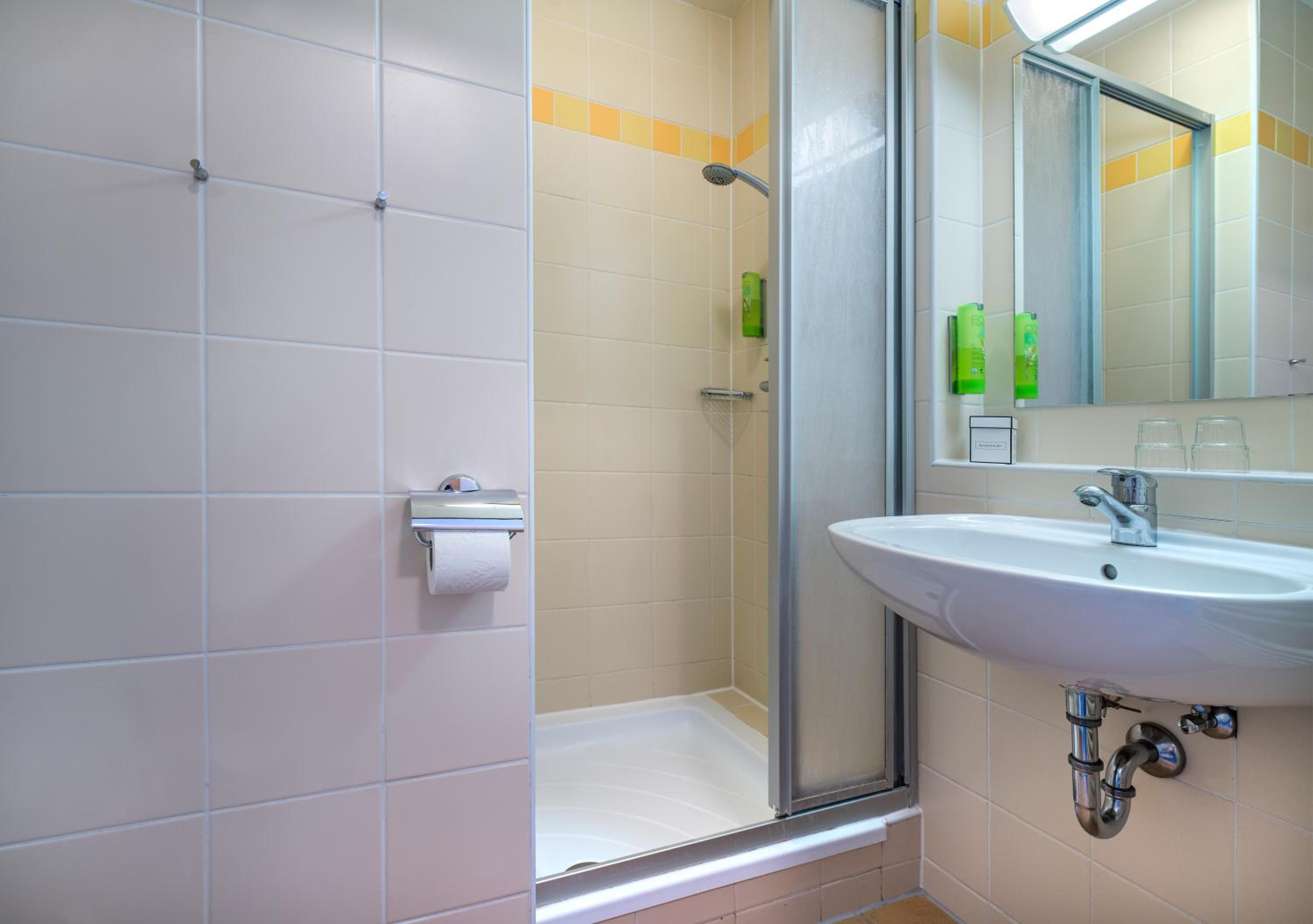 Double Room - Photo 6