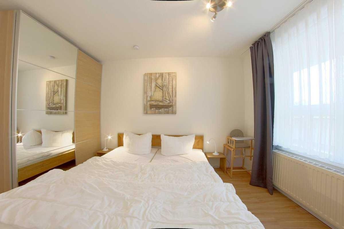 Apartment With Balcony photo 2