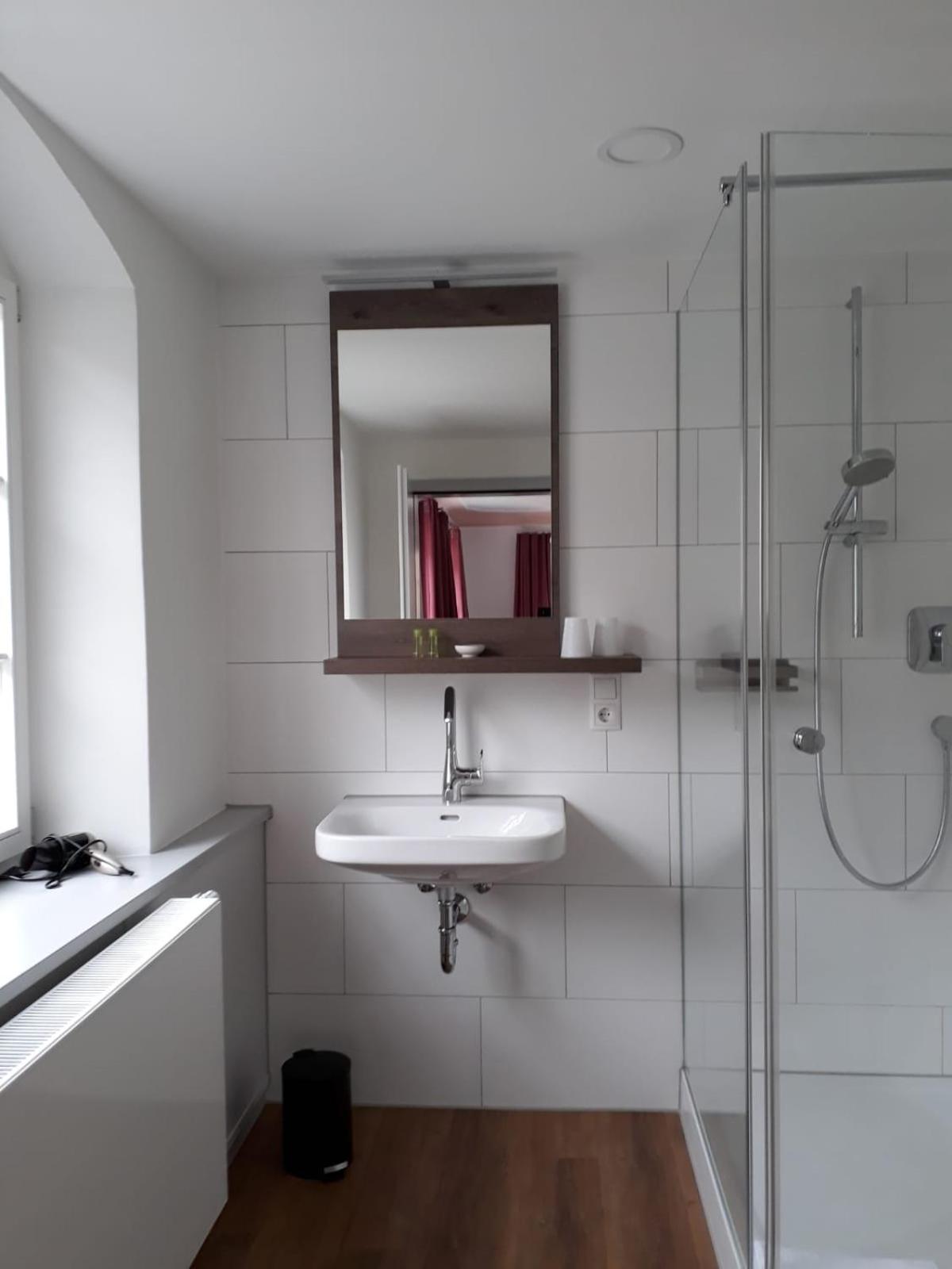 Double Room - Photo 11