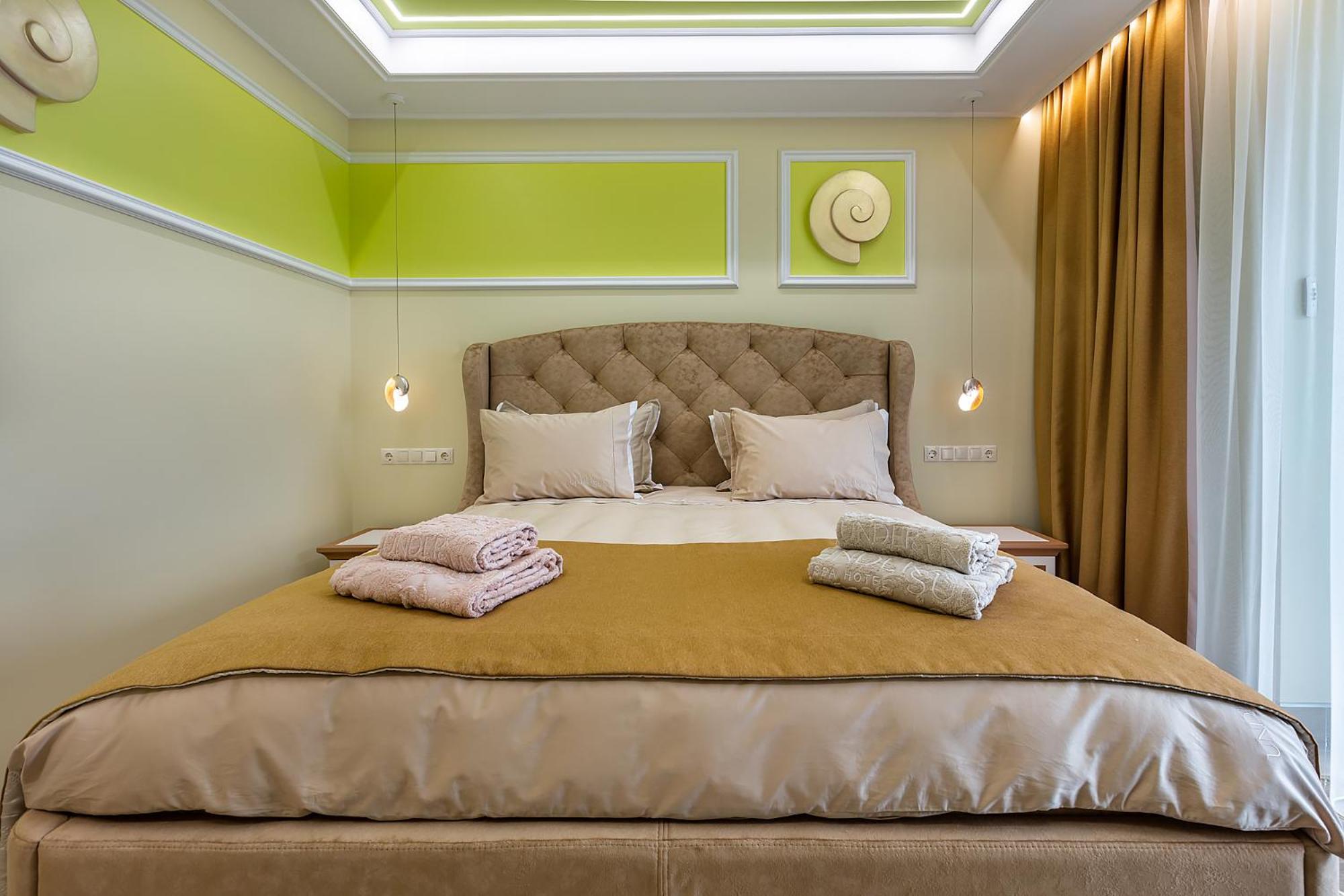 Family Room with Terrace photo 2