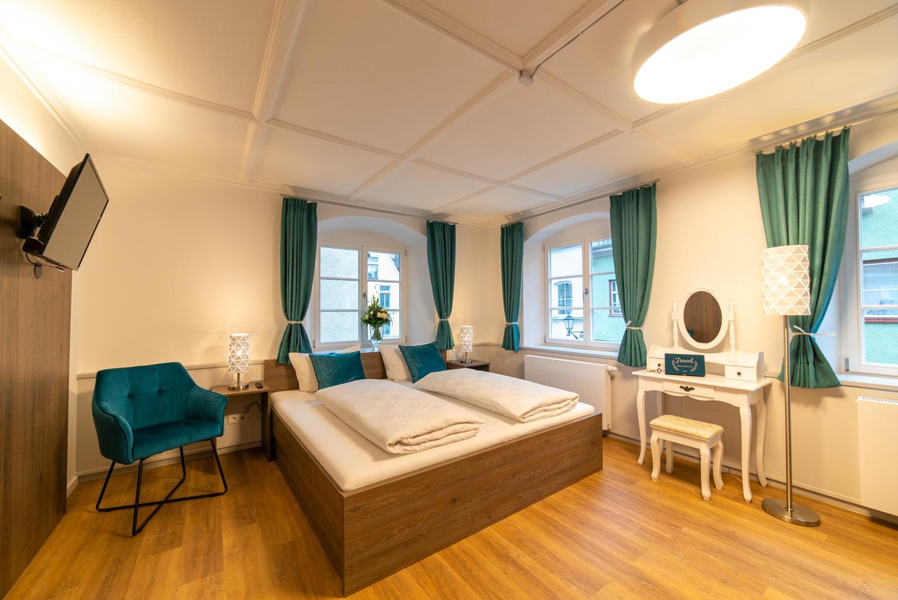Double Room - Photo 18