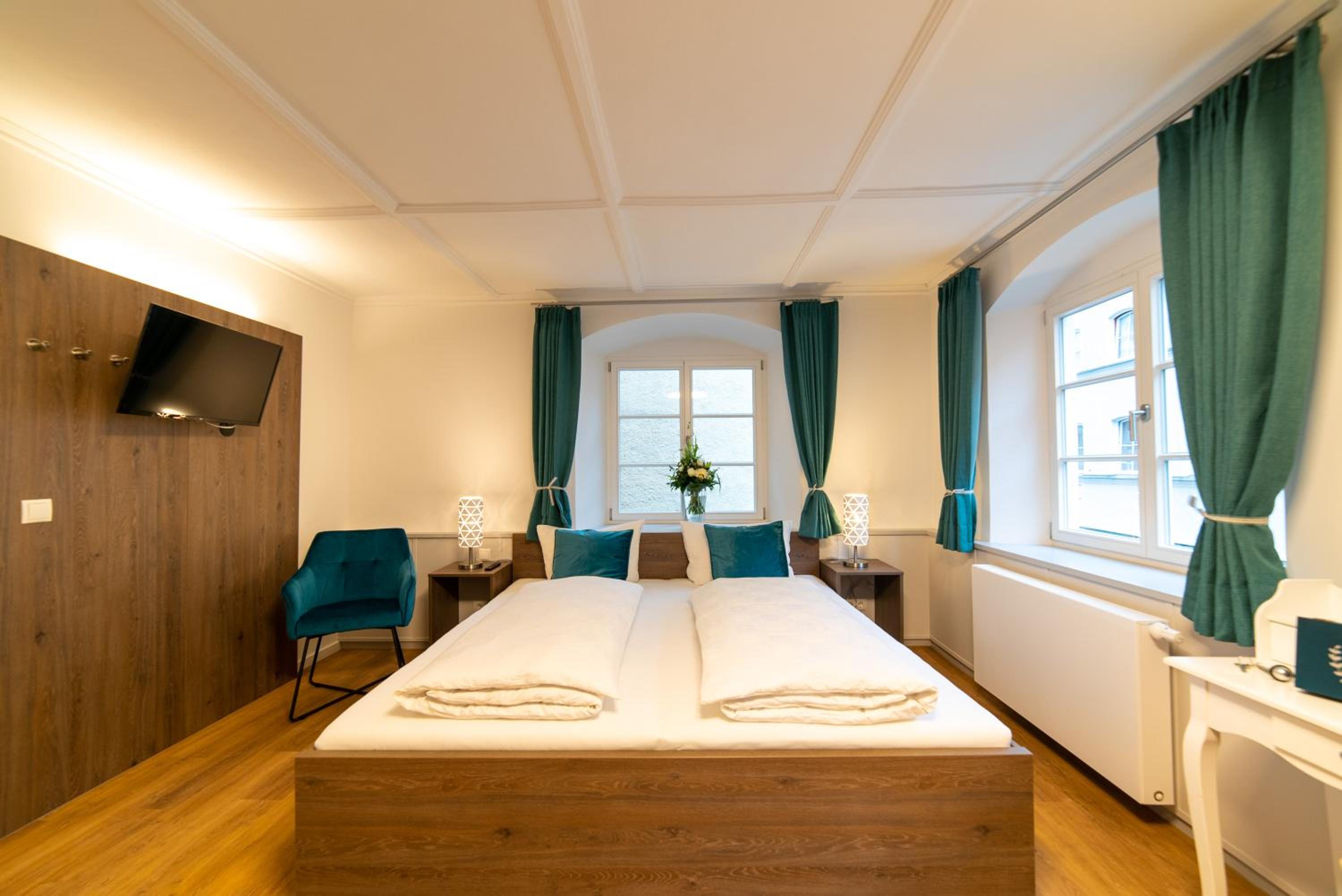 Double Room - Photo 7