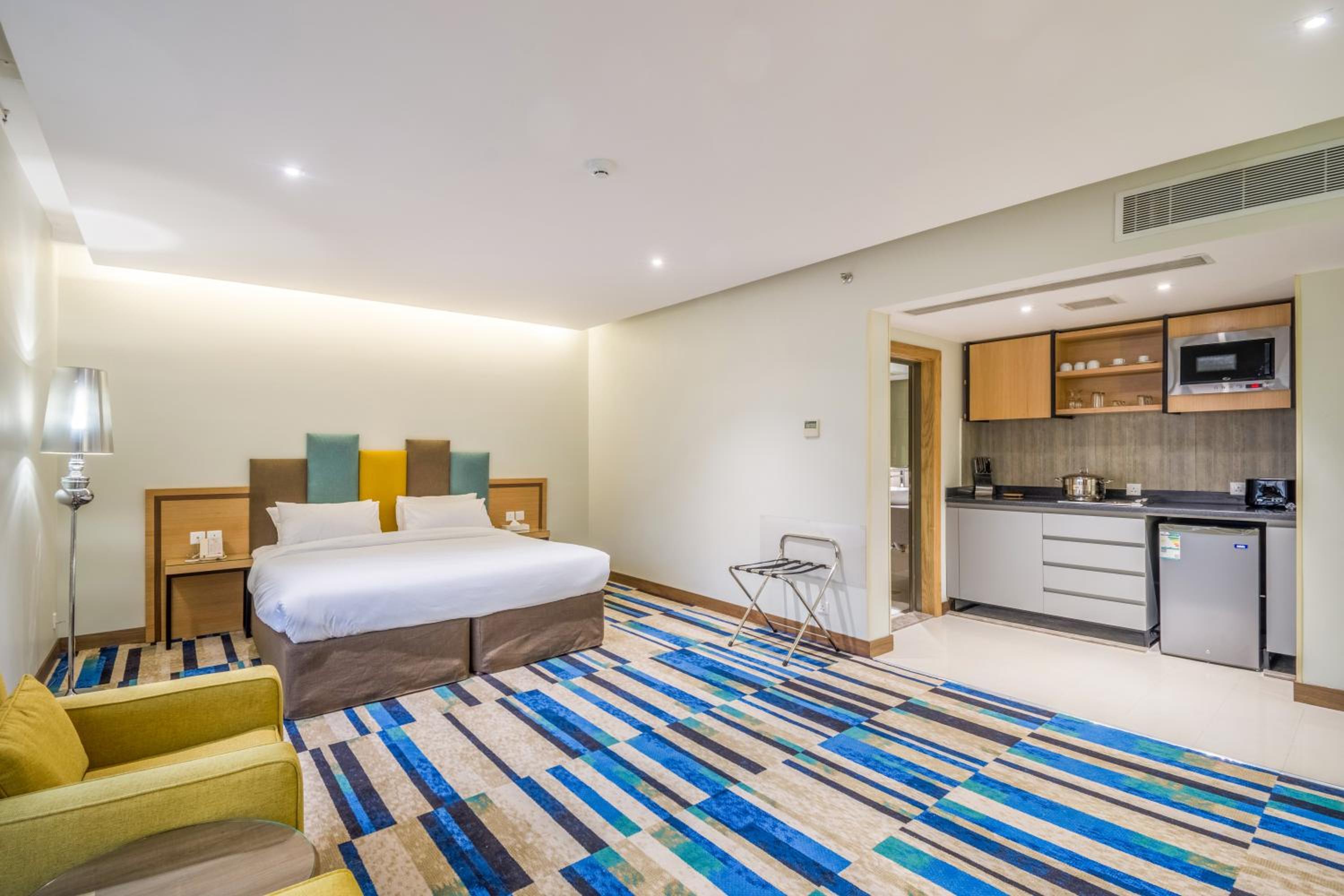 Deluxe Suite - Photo 1