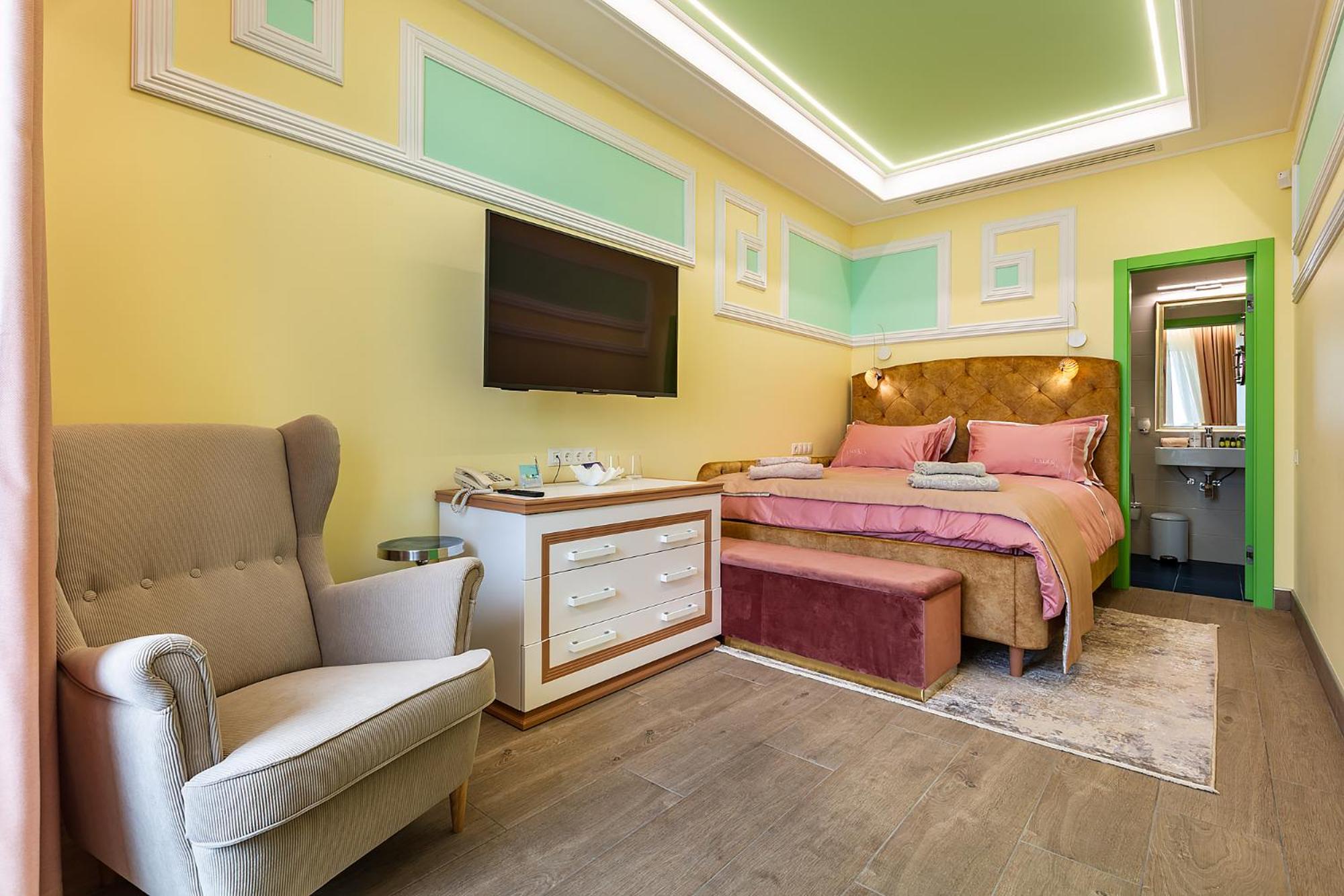 Two-Bedroom Suite photo 2