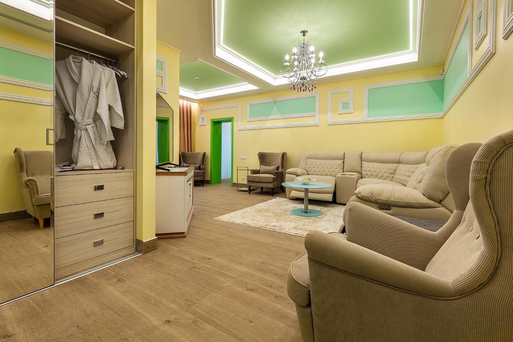 Two-Bedroom Suite photo 3