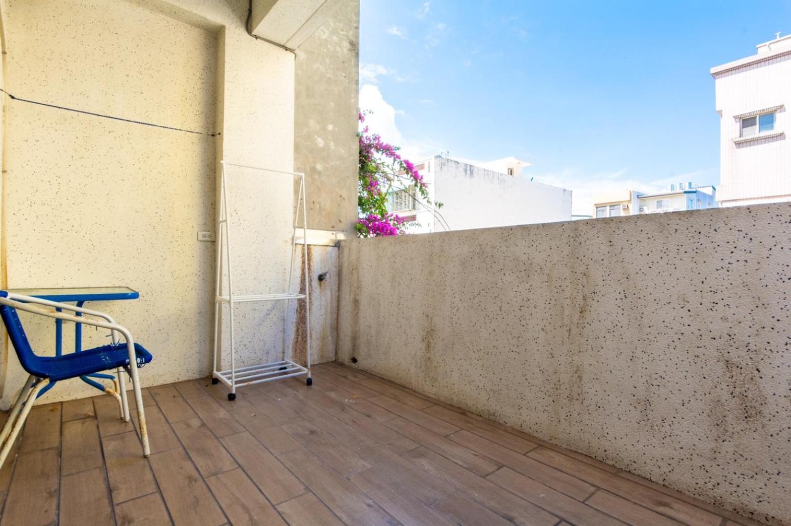 Quadruple Room with Balcony - Photo 9