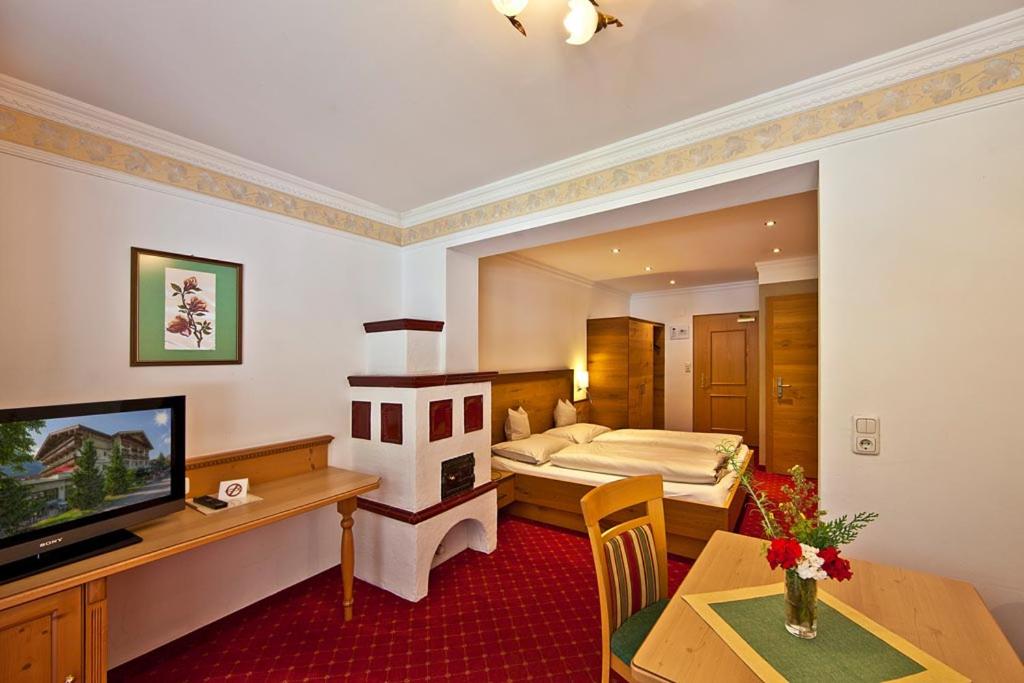 Comfort Double Room with Balcony - Photo 3