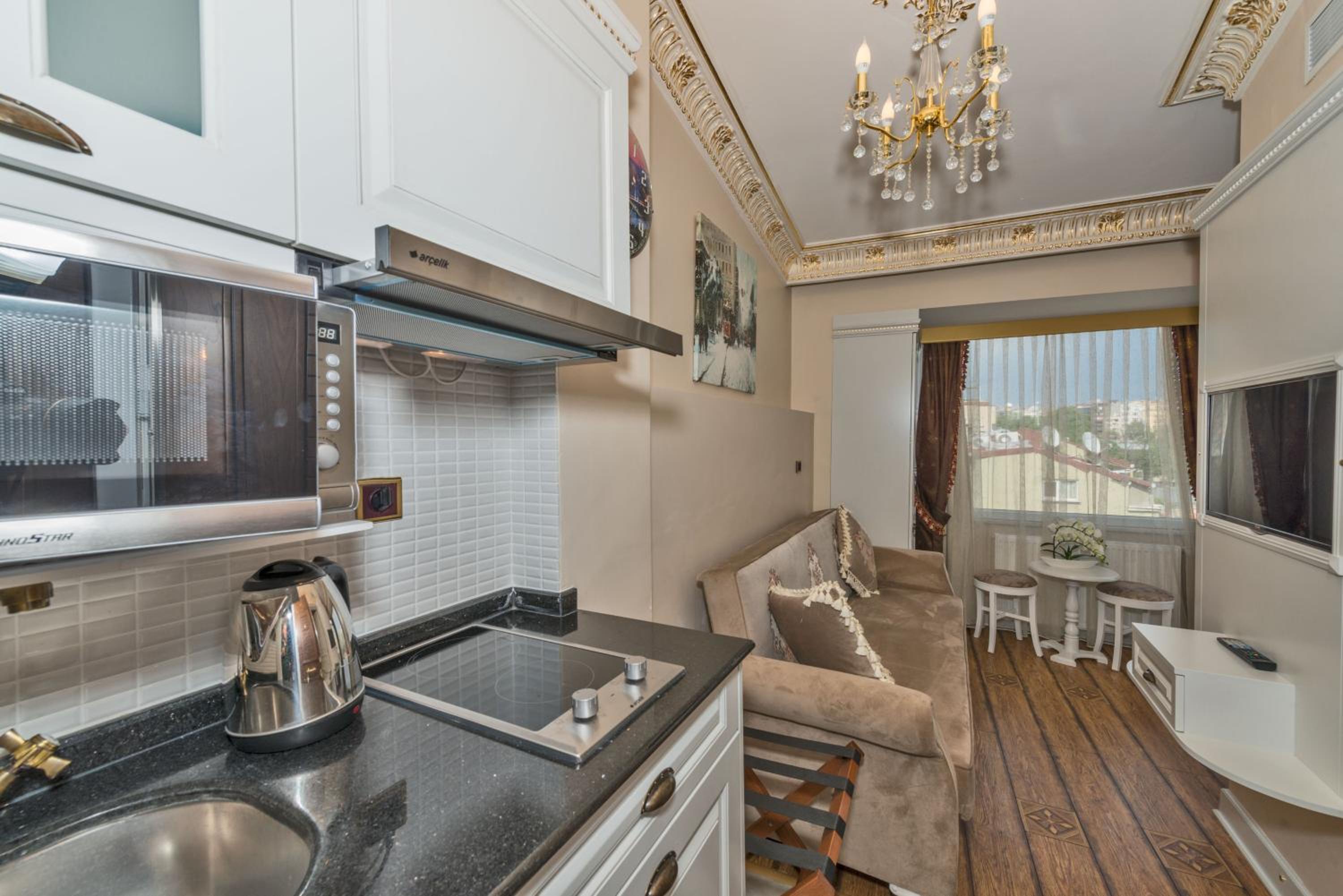 Suite Apartment with Terrace photo 2