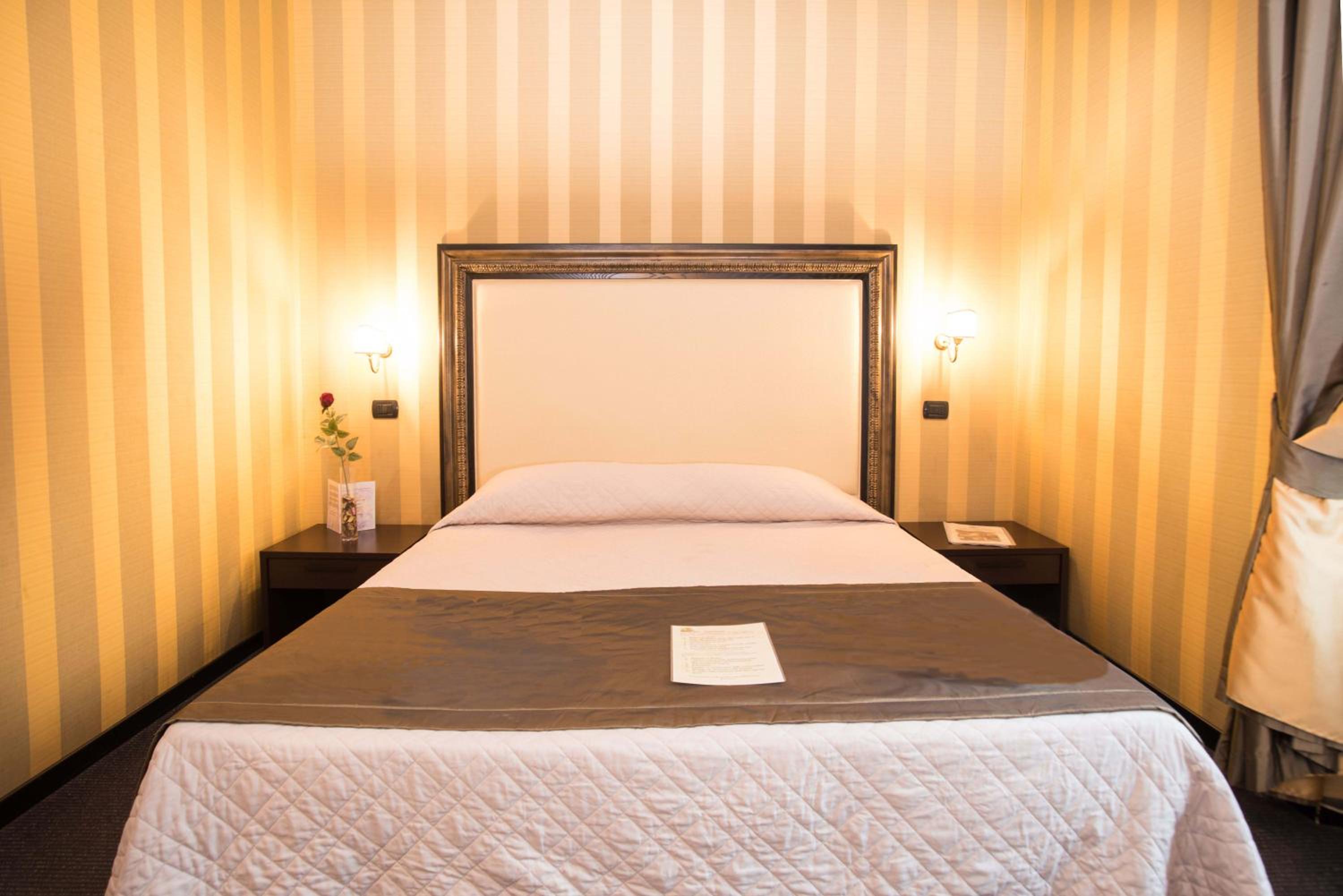 Economy Double Room photo 1