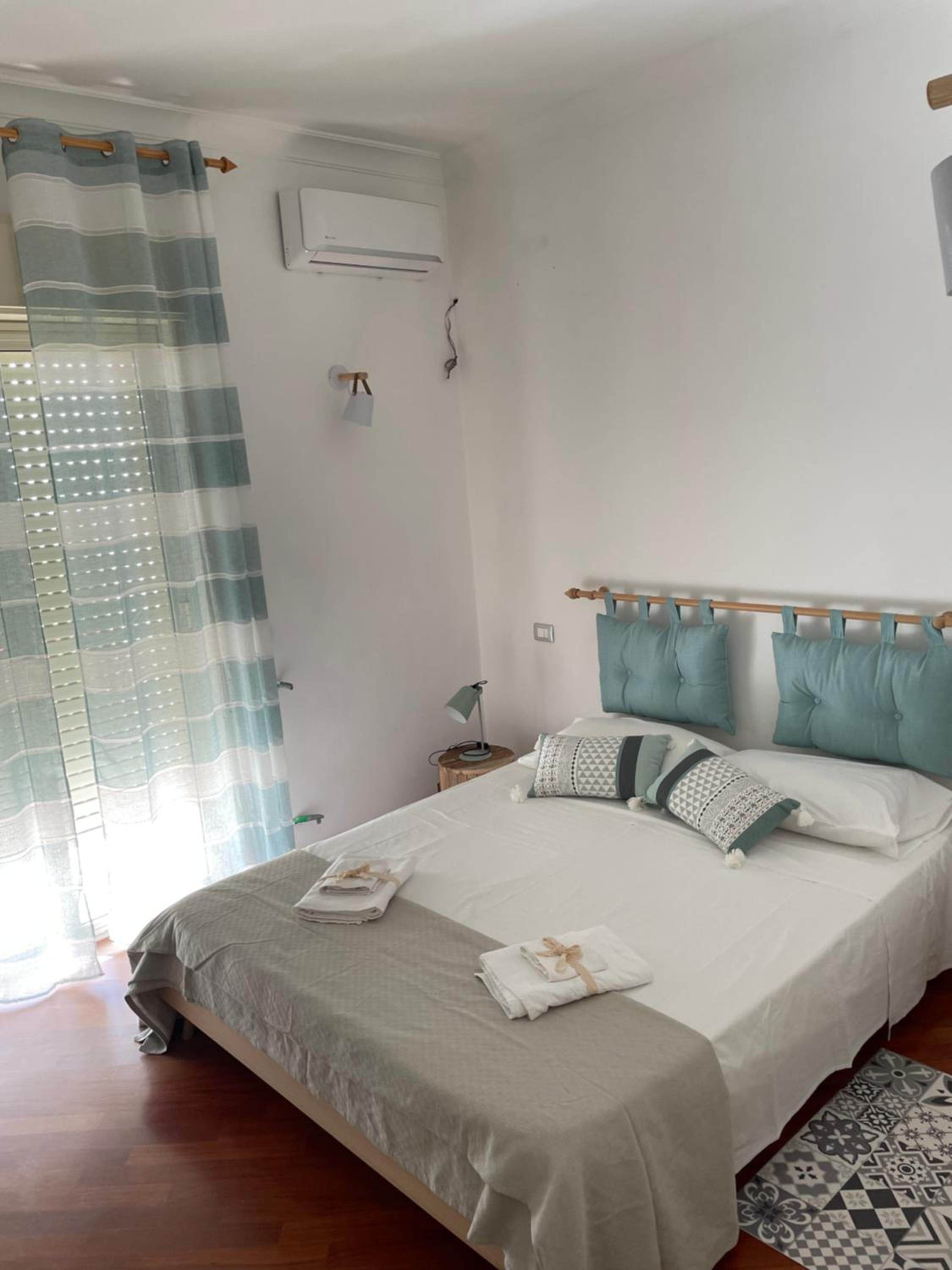 Deluxe Double Room with Balcony and Sea View