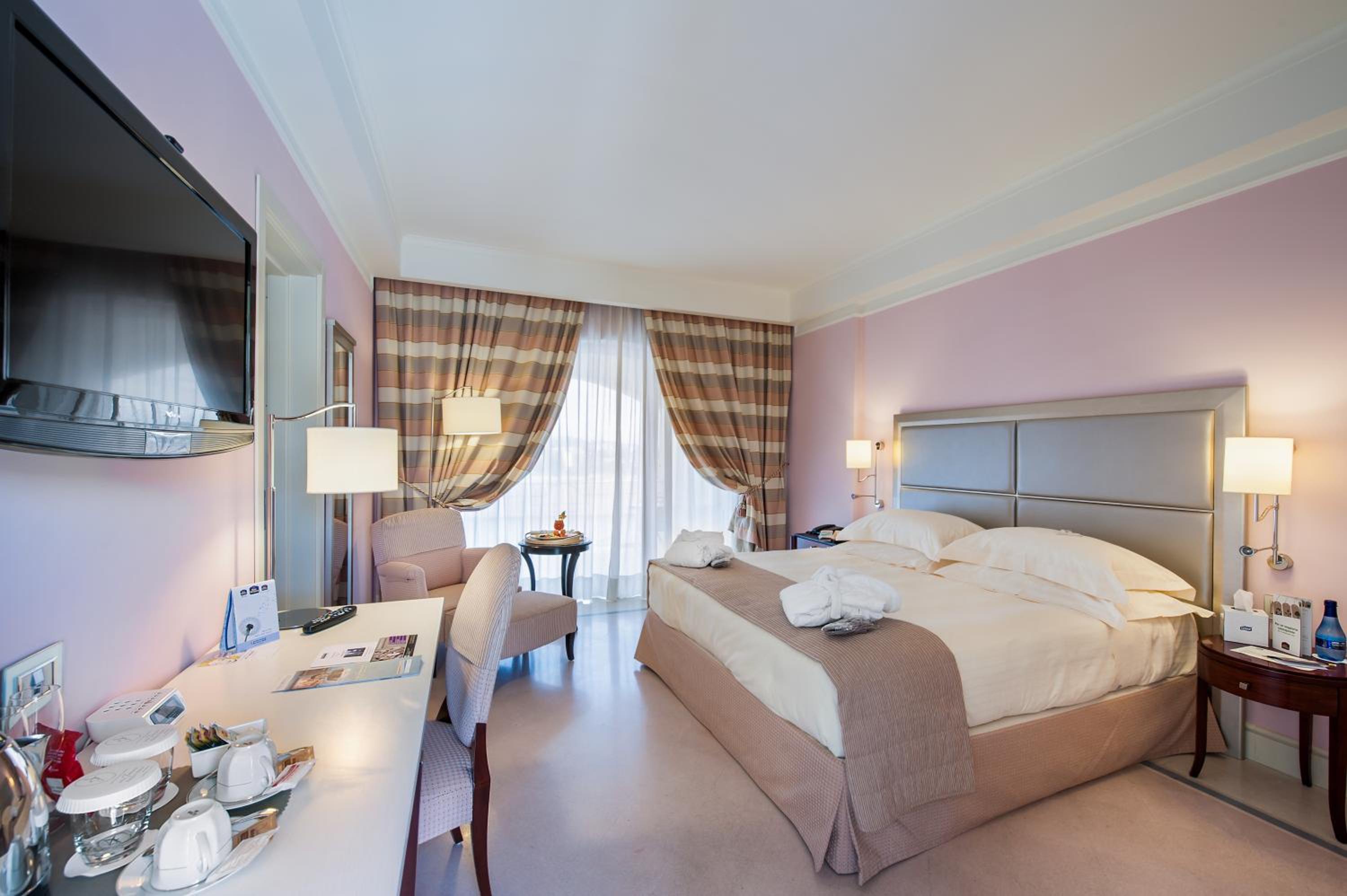 Family Queen Room - Photo 8