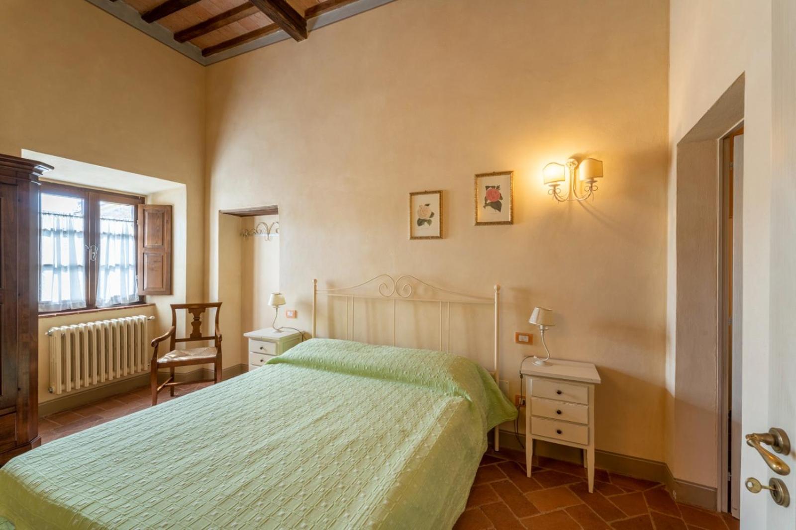 One-Bedroom Apartment - Photo 4