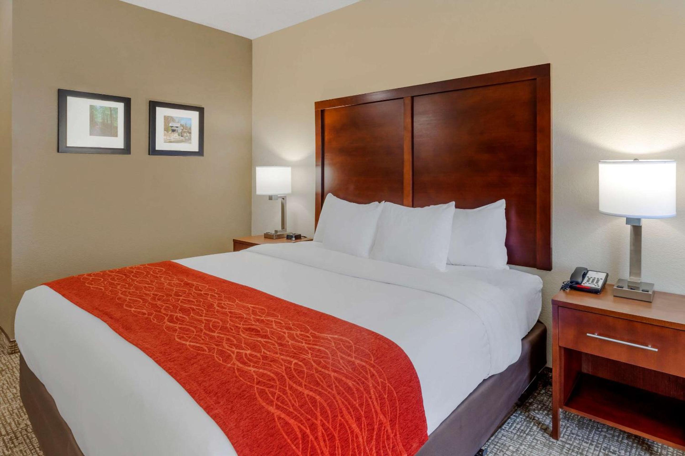 King Room - Non-Smoking, Upgrade - Photo 2