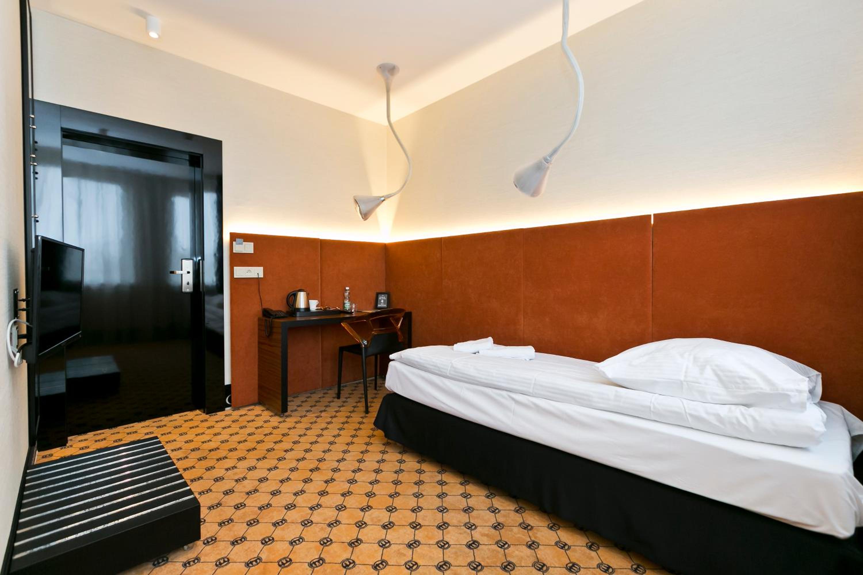 Single Room photo 2