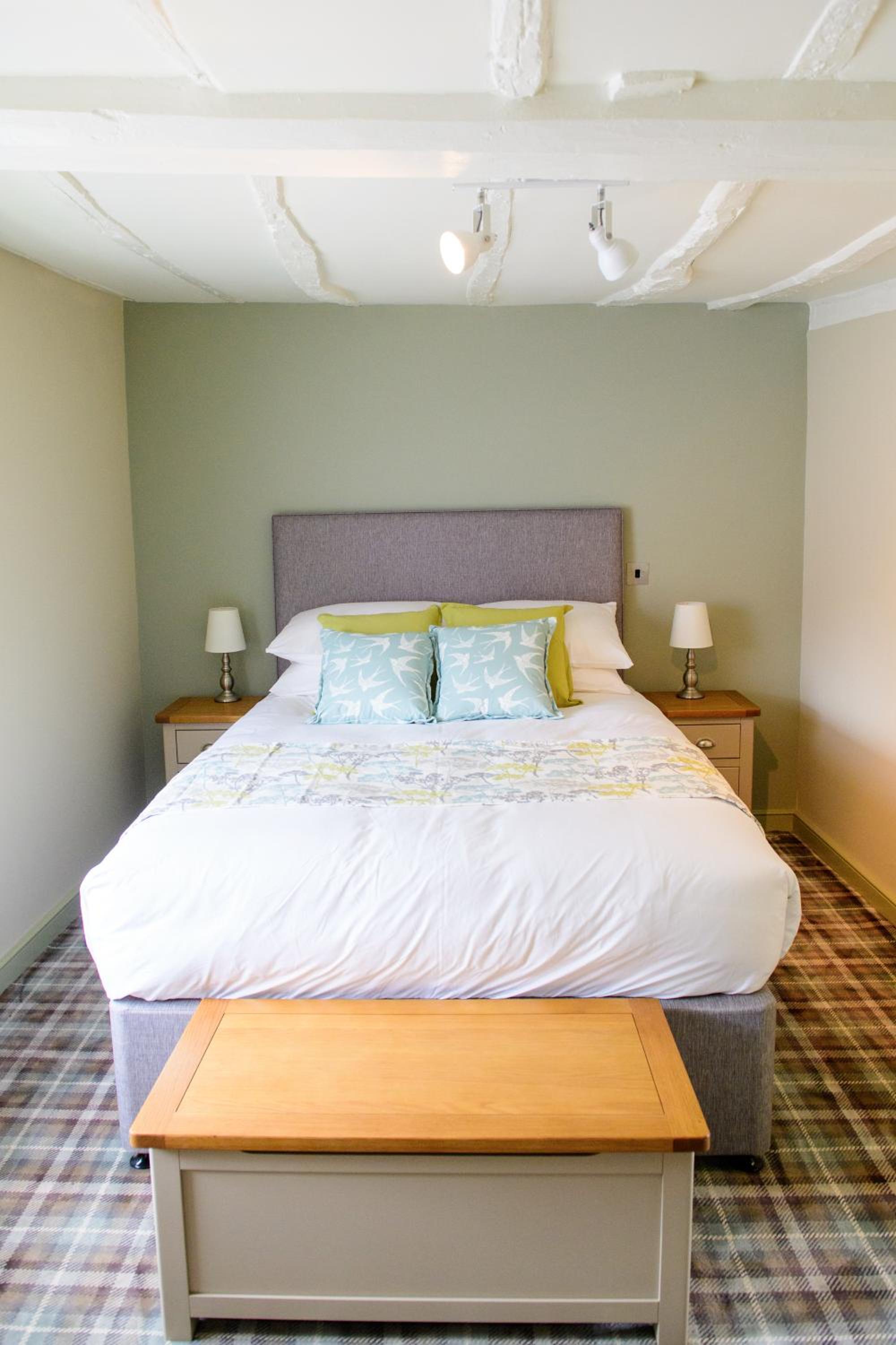 Double Room - Photo 10