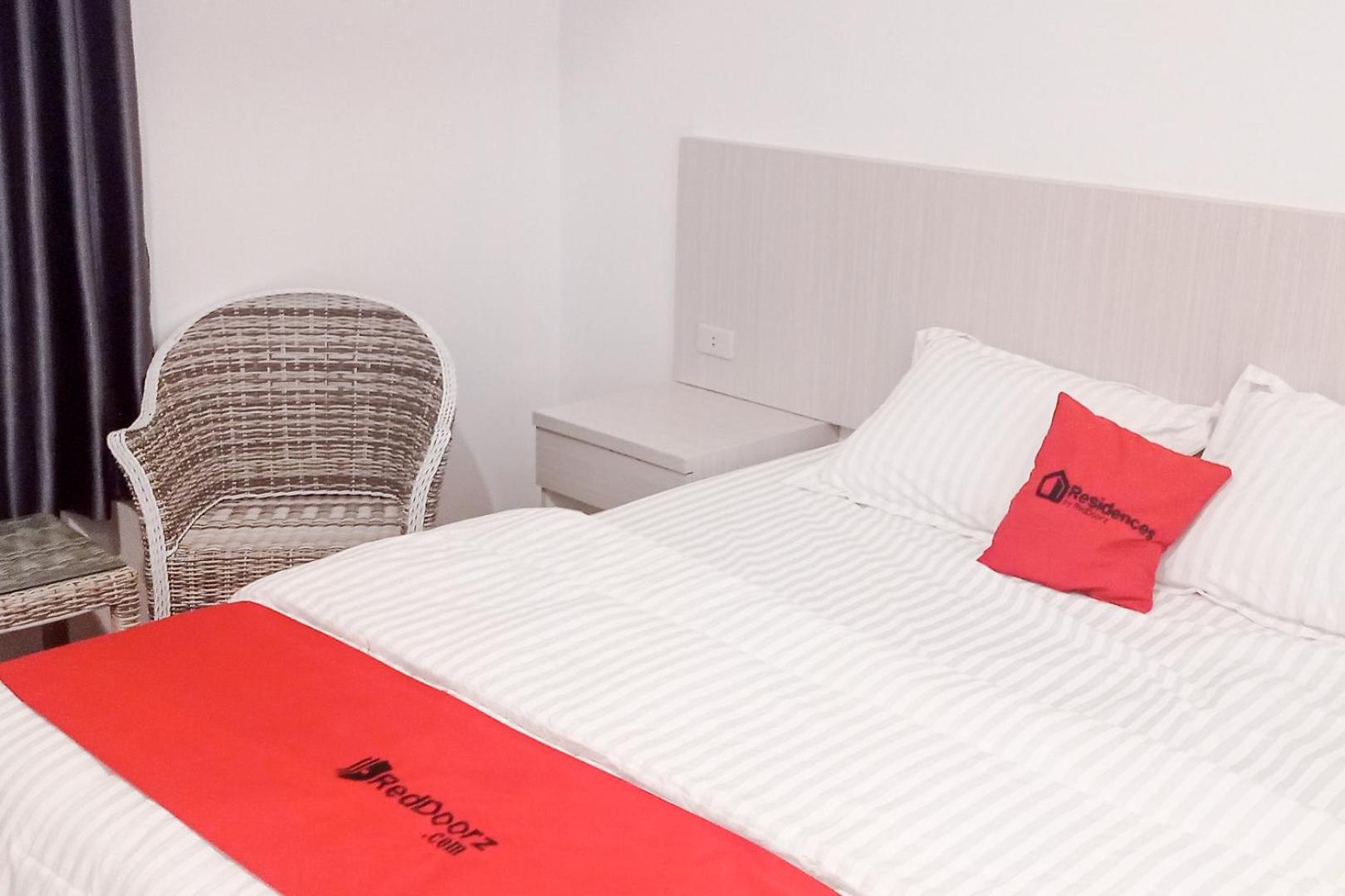 Deluxe Room - Photo 7