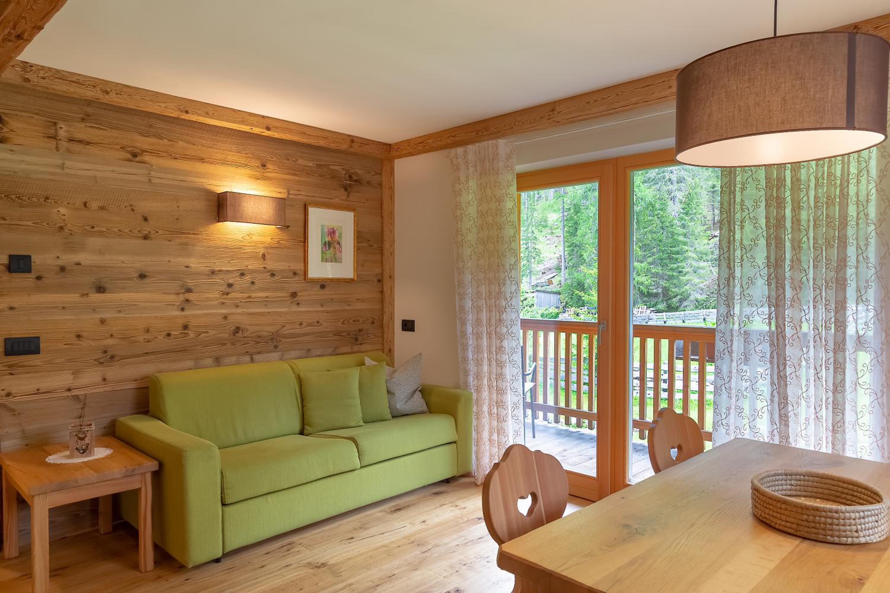 One-Bedroom Apartment with Balcony photo 1