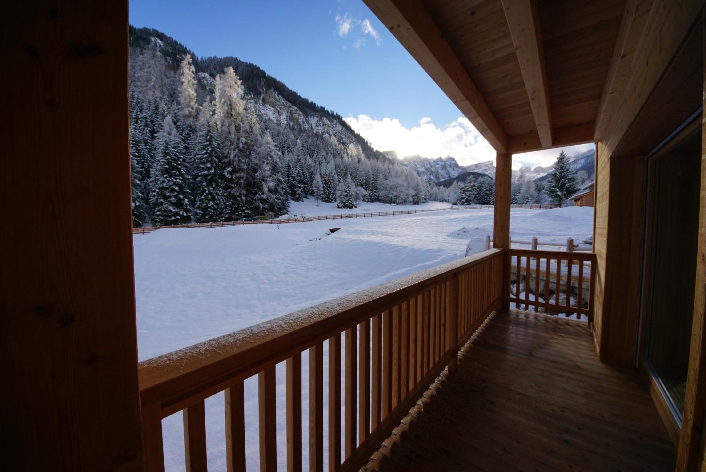 One-Bedroom Apartment with Balcony photo 3