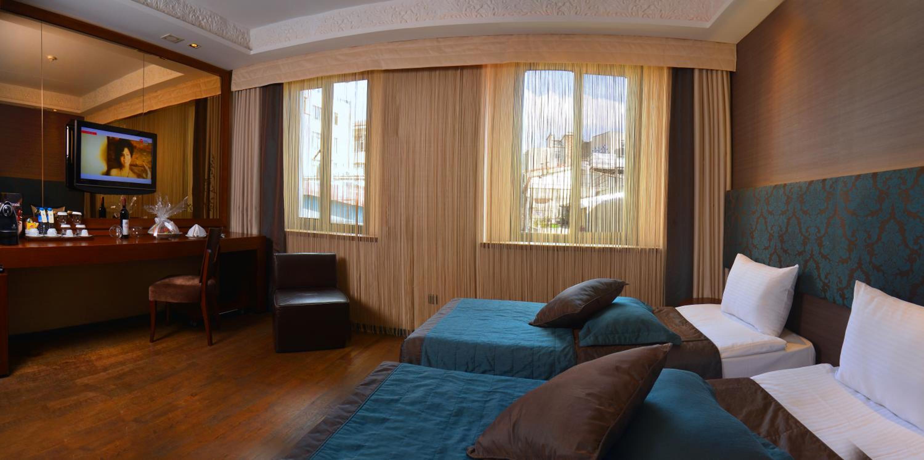 Superior Double or Twin Room photo 2