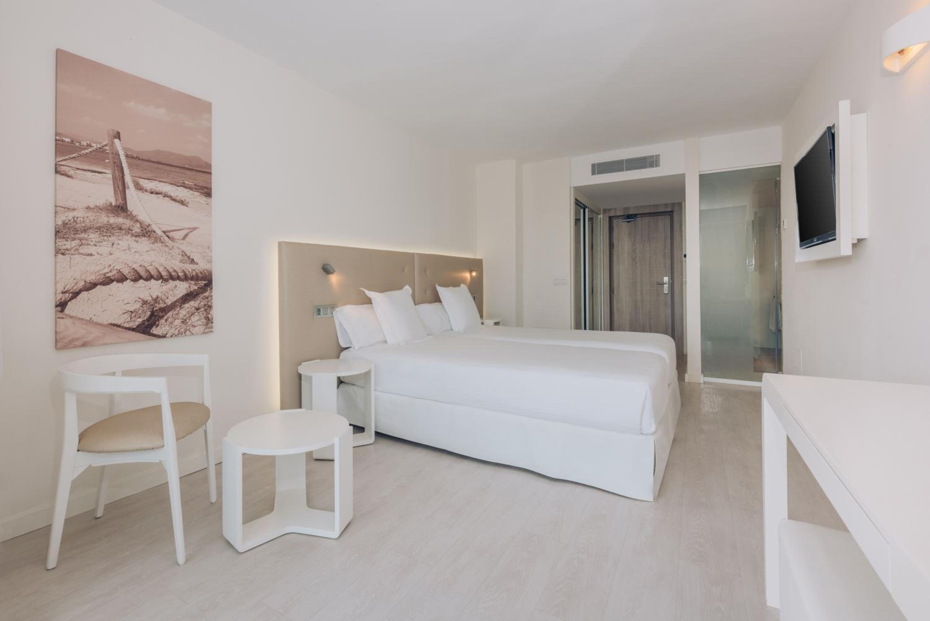 Double or Twin Room with Garden View