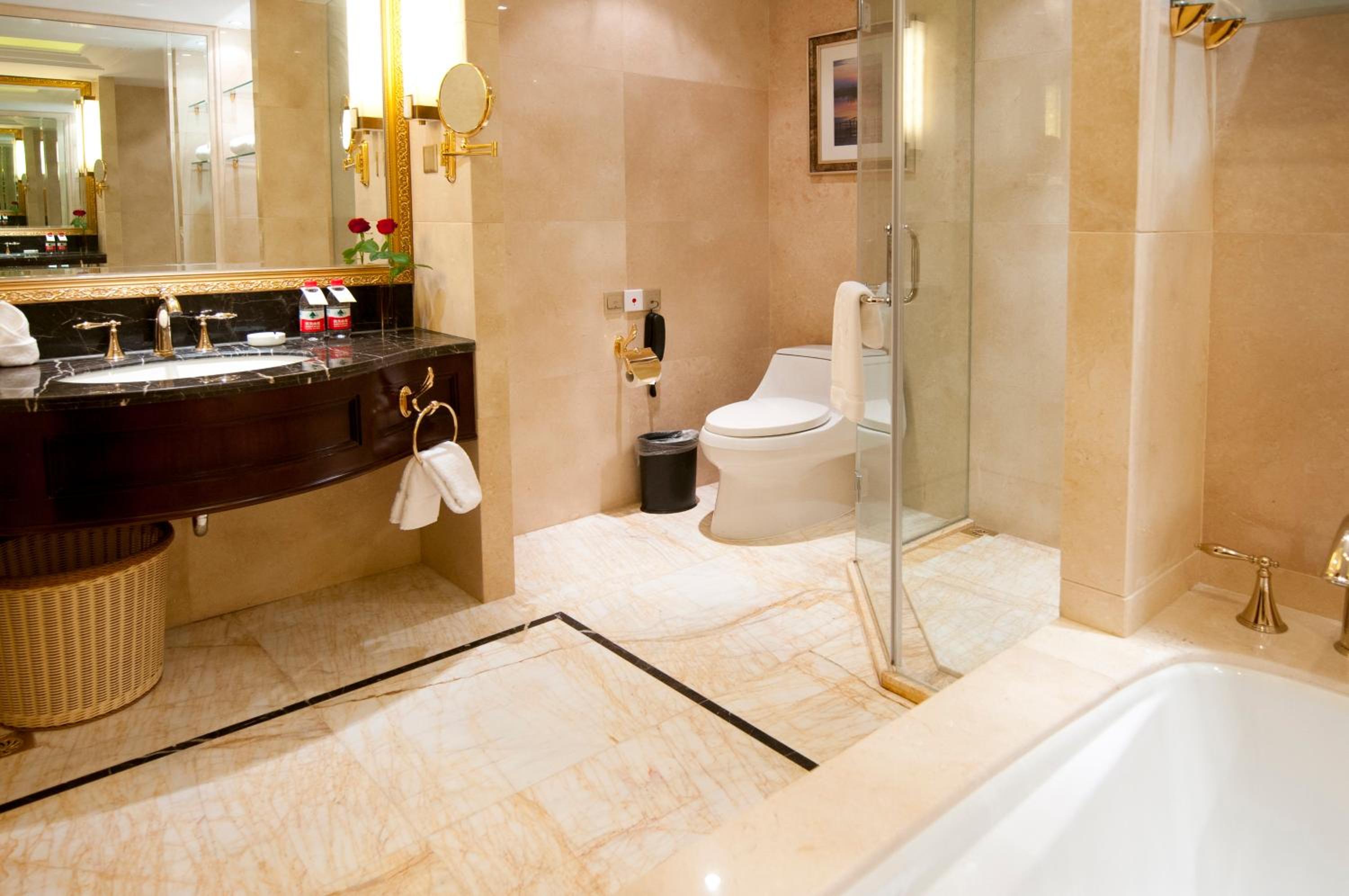 Standard King Room - Photo 2